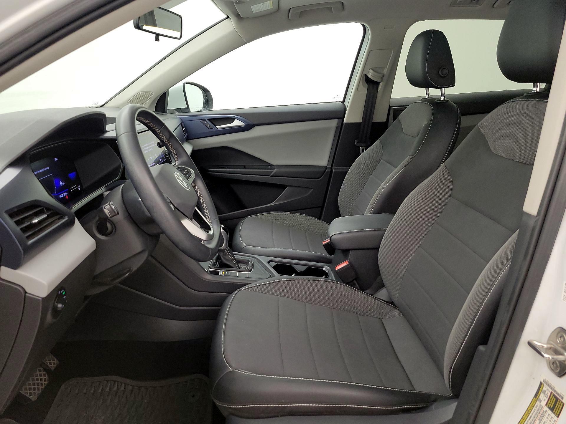 Thumbnail: 2022 Volkswagen Taos - 11