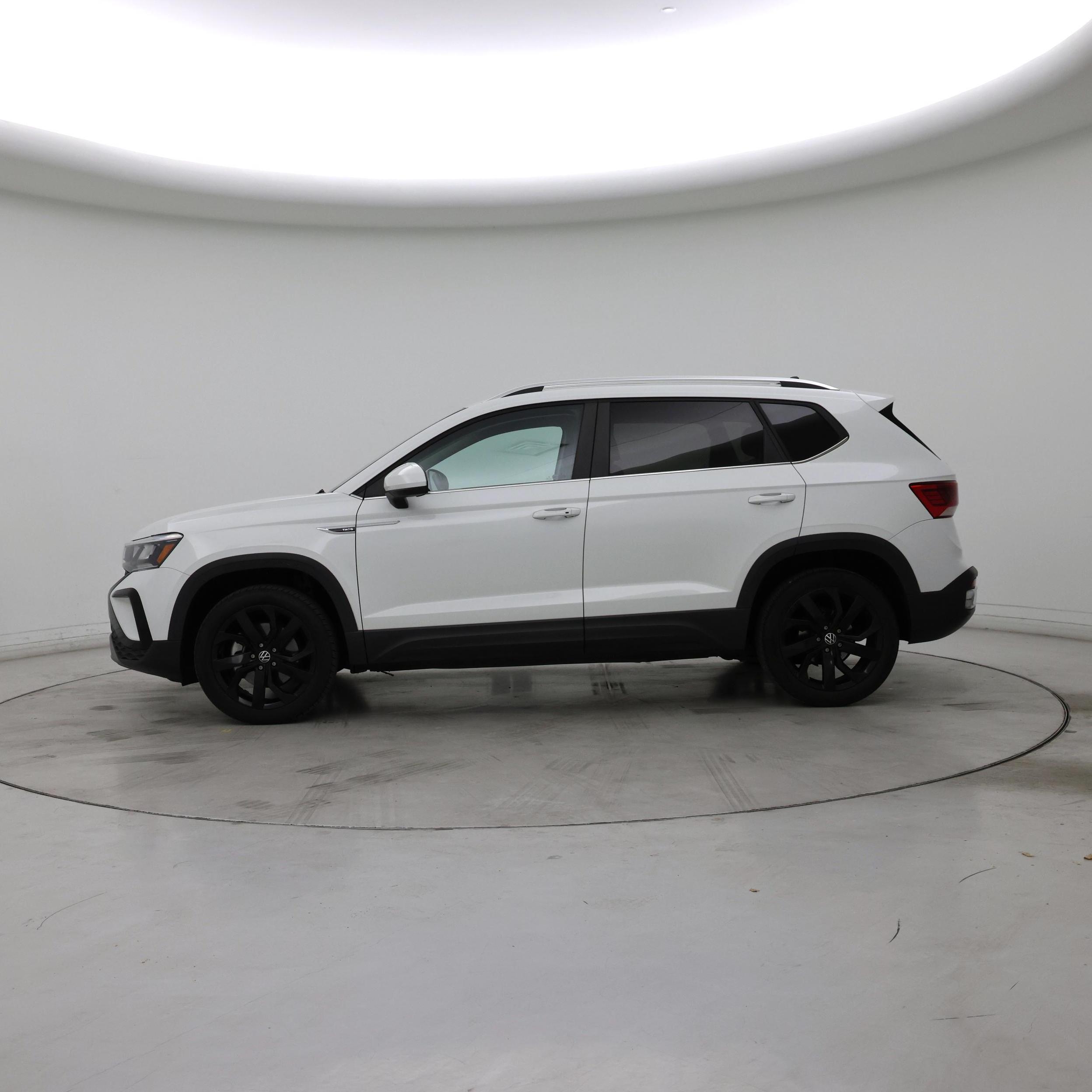 Thumbnail: 2022 Volkswagen Taos - 3