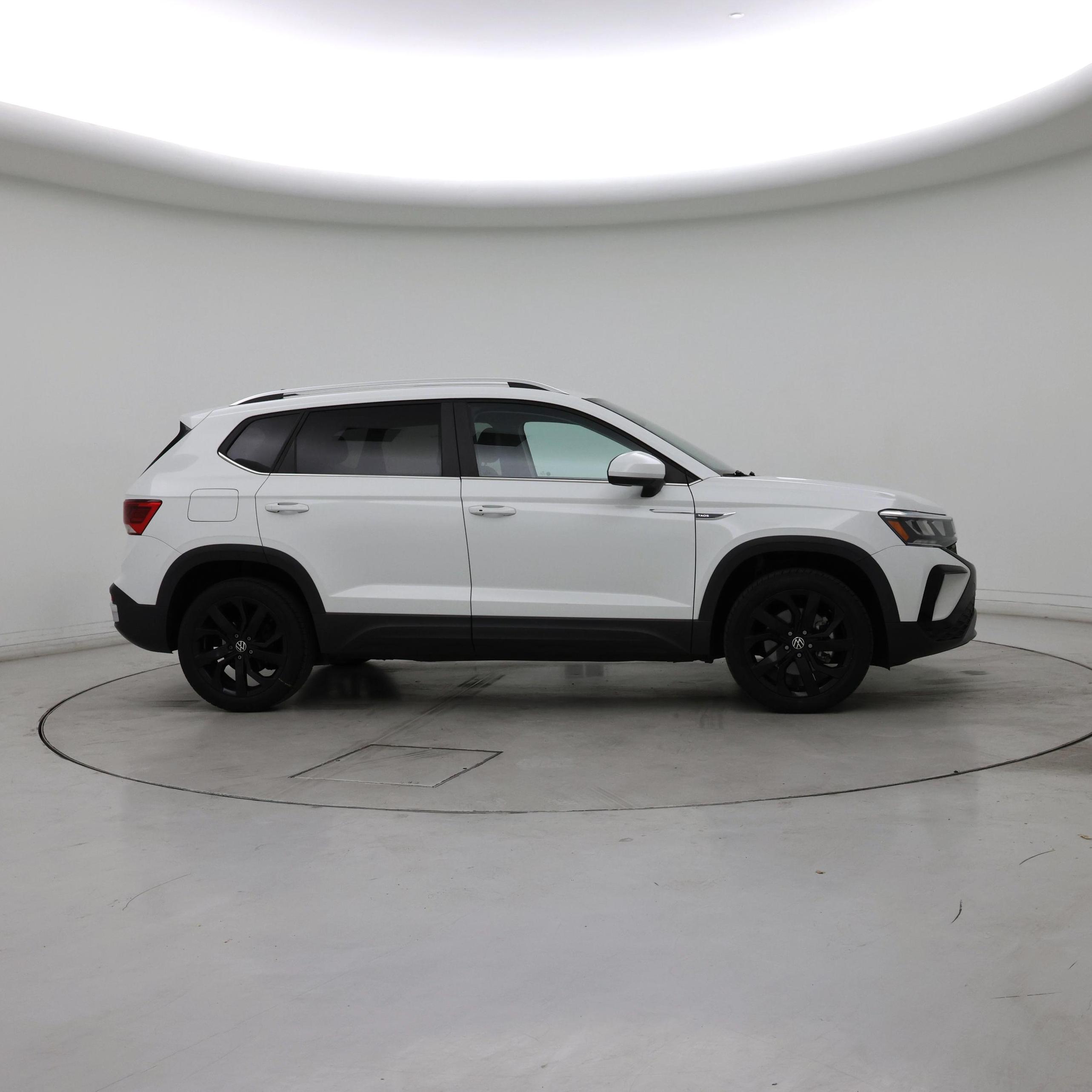 Thumbnail: 2022 Volkswagen Taos - 7