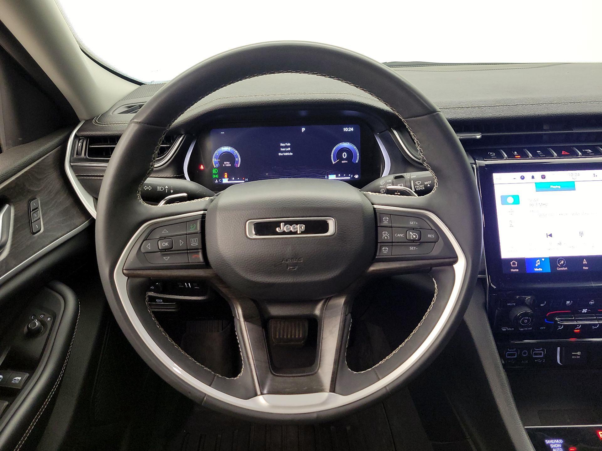 Thumbnail: 2023 Jeep Grand Cherokee - 10