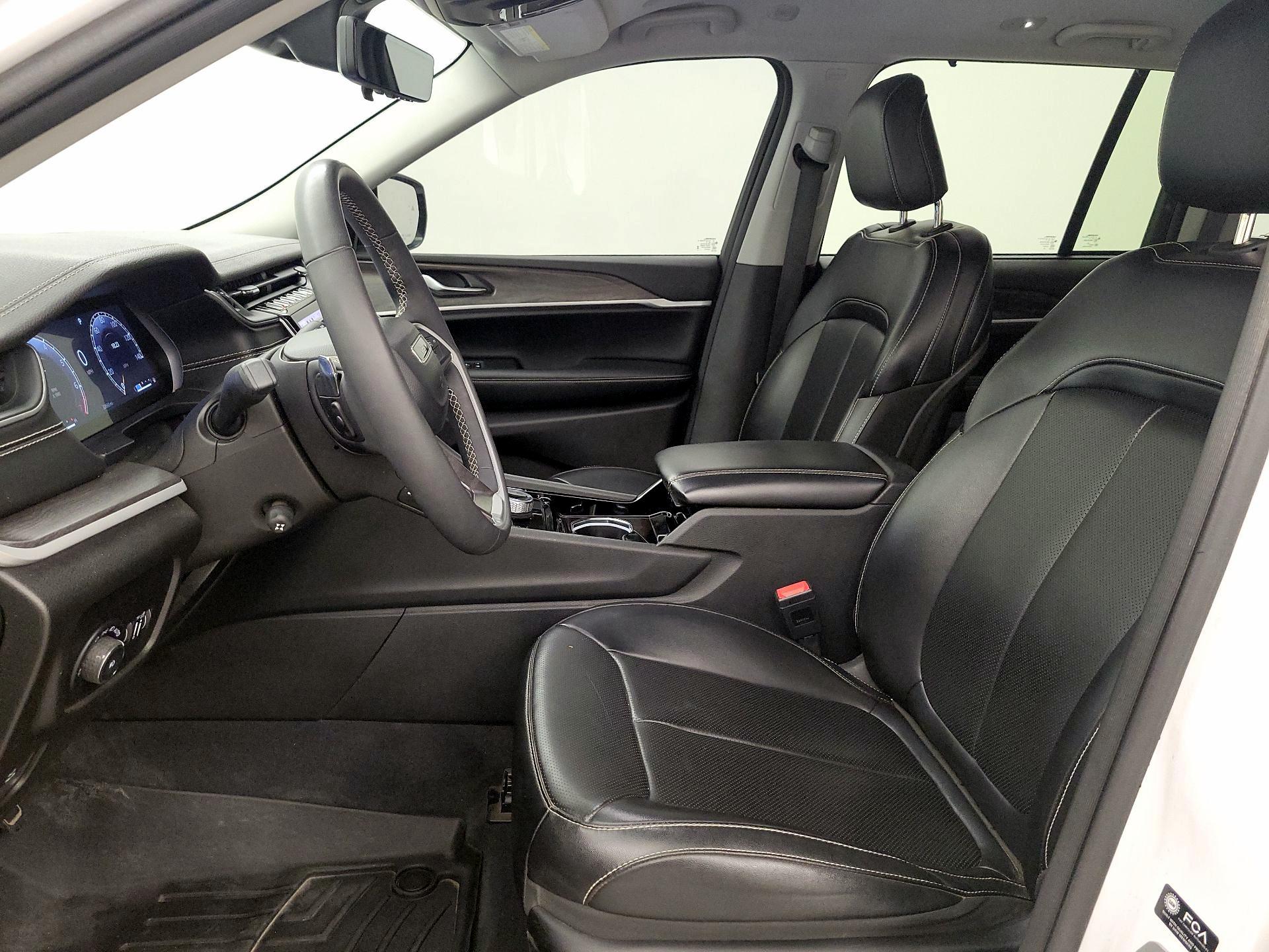 Thumbnail: 2023 Jeep Grand Cherokee - 11