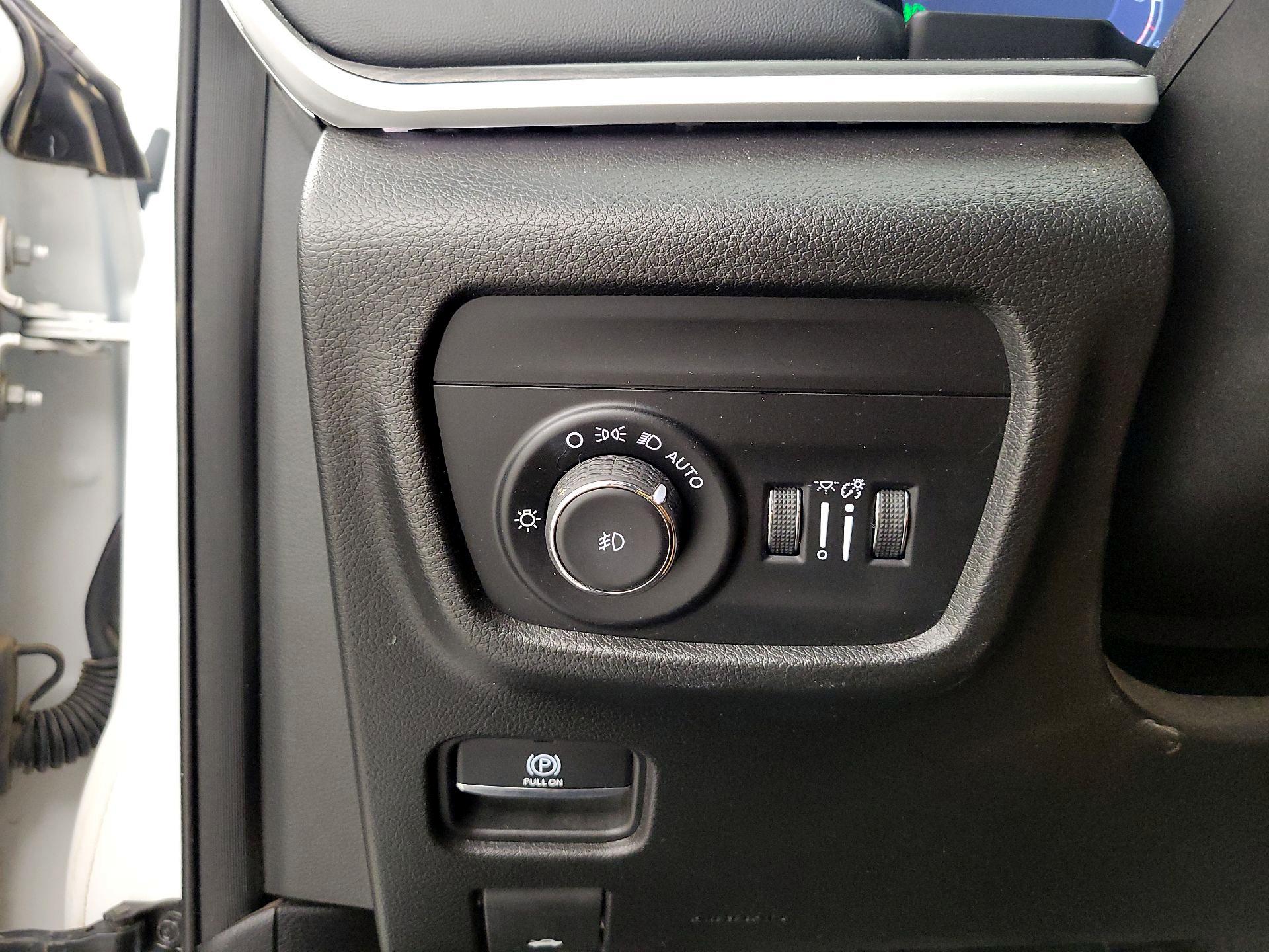 Thumbnail: 2023 Jeep Grand Cherokee - 13