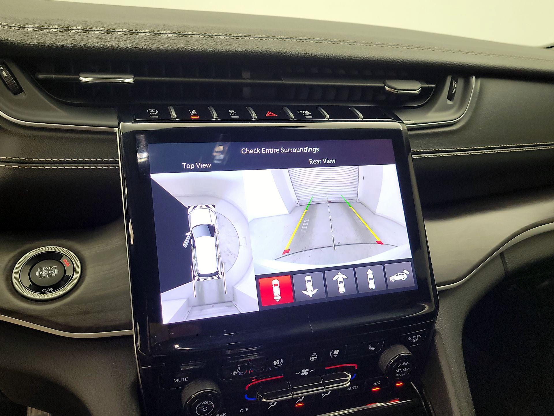 Thumbnail: 2023 Jeep Grand Cherokee - 14