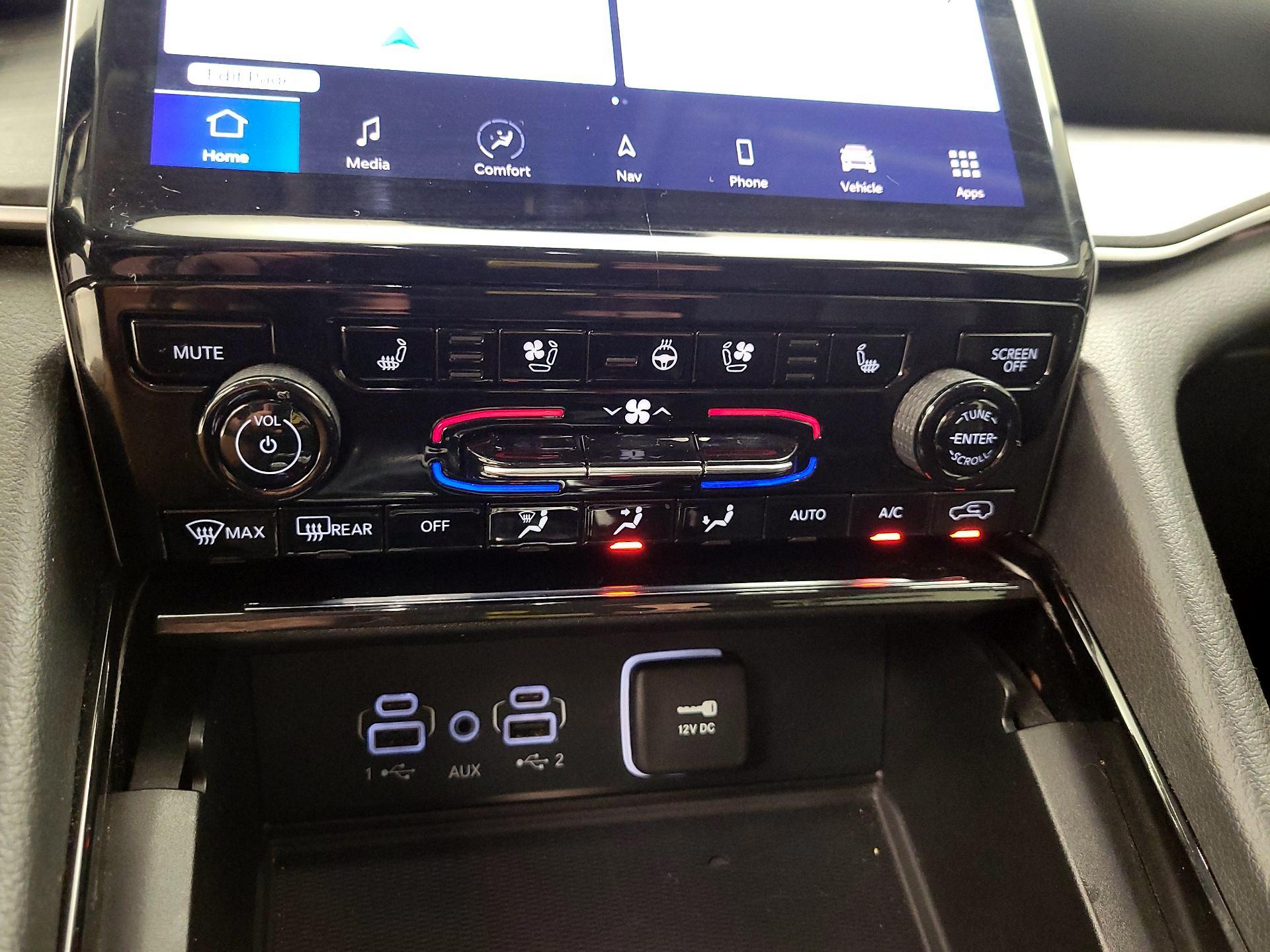 Thumbnail: 2023 Jeep Grand Cherokee - 16