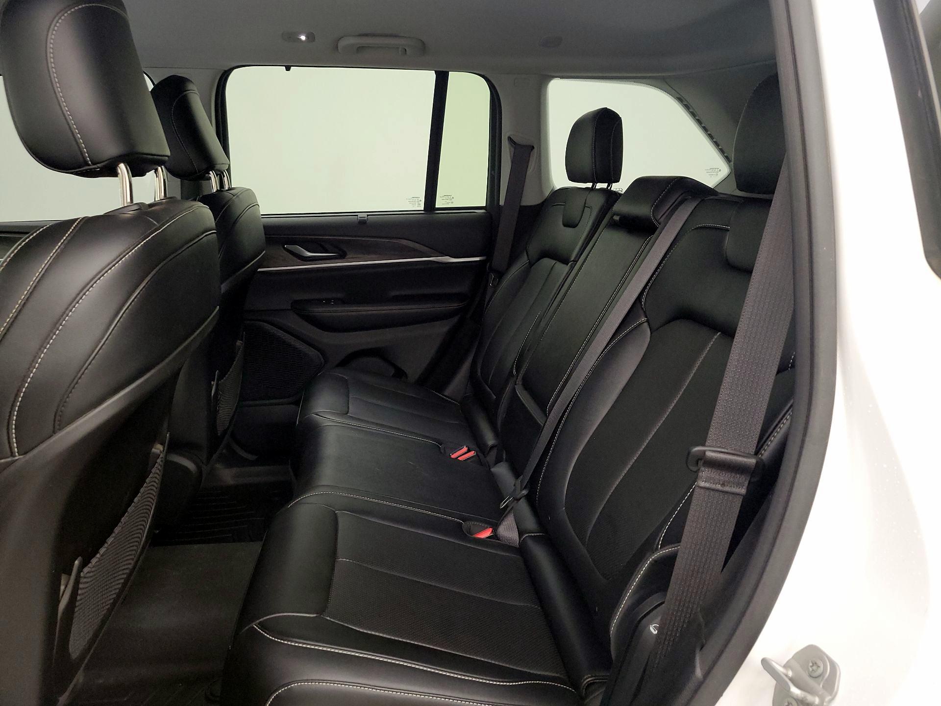 Thumbnail: 2023 Jeep Grand Cherokee - 19