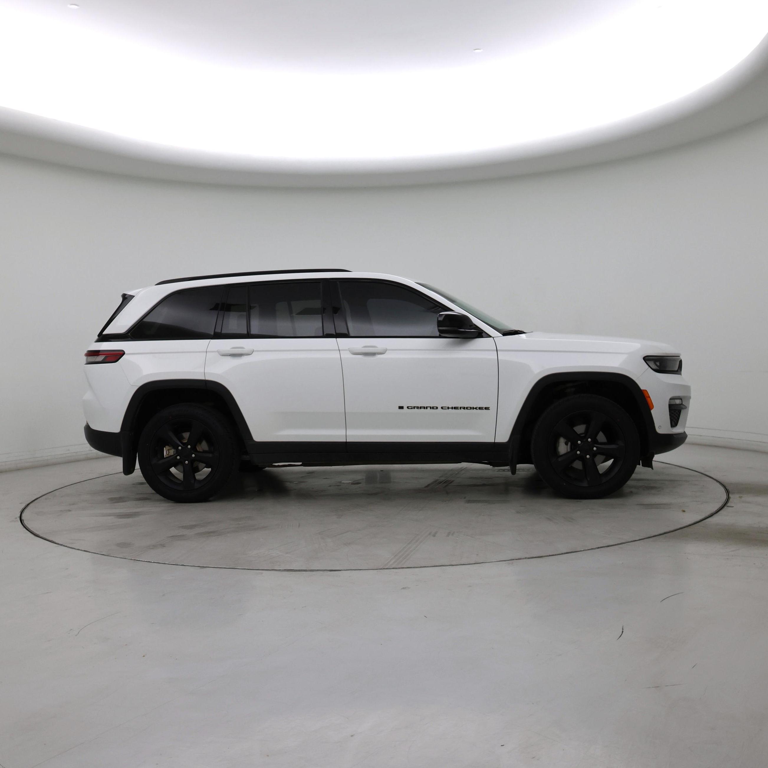 Thumbnail: 2023 Jeep Grand Cherokee - 7