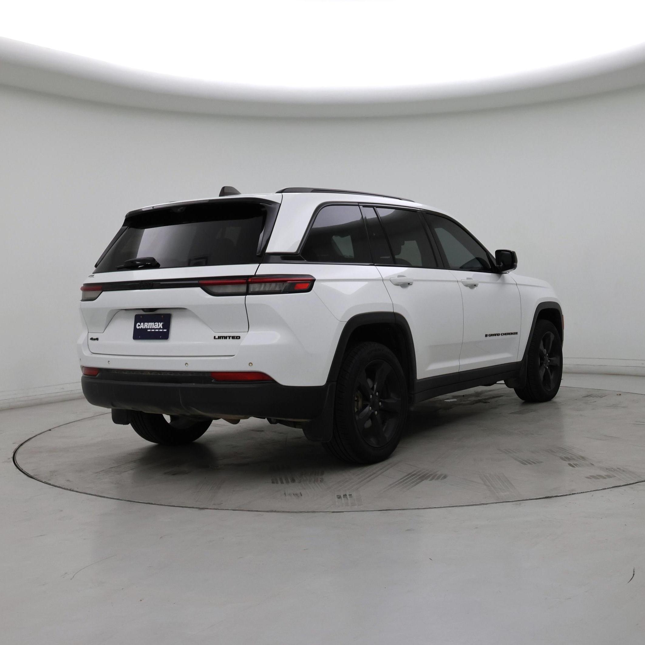 Thumbnail: 2023 Jeep Grand Cherokee - 8