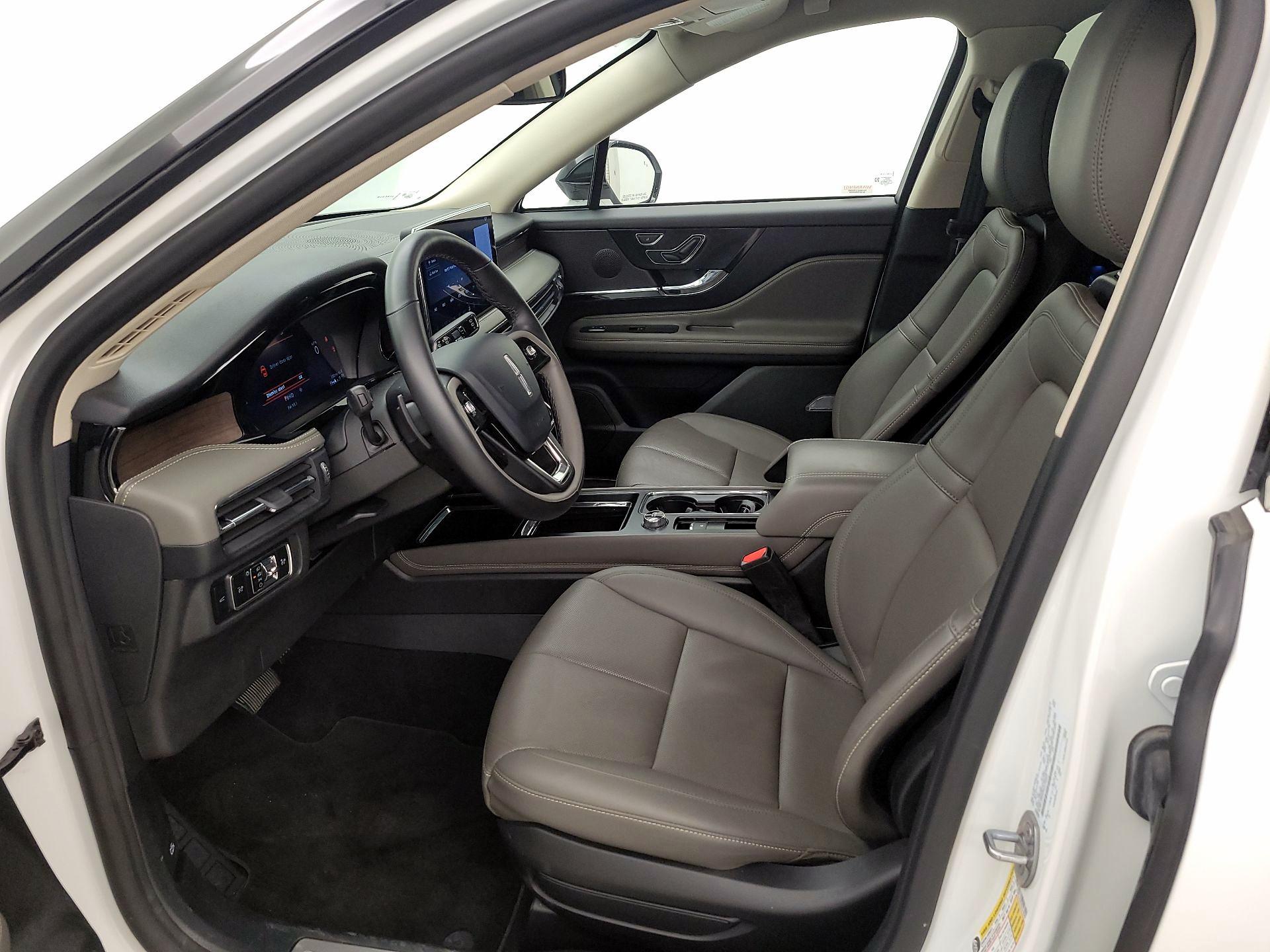 Thumbnail: 2024 Lincoln Corsair - 11