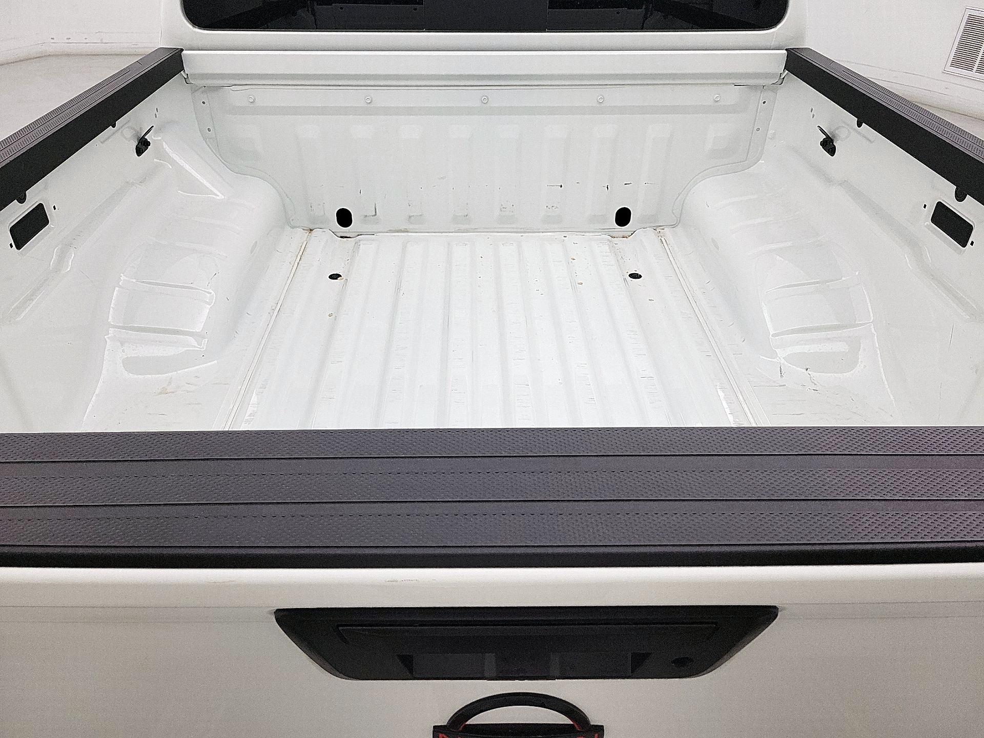 Thumbnail: 2024 Nissan Frontier - 14