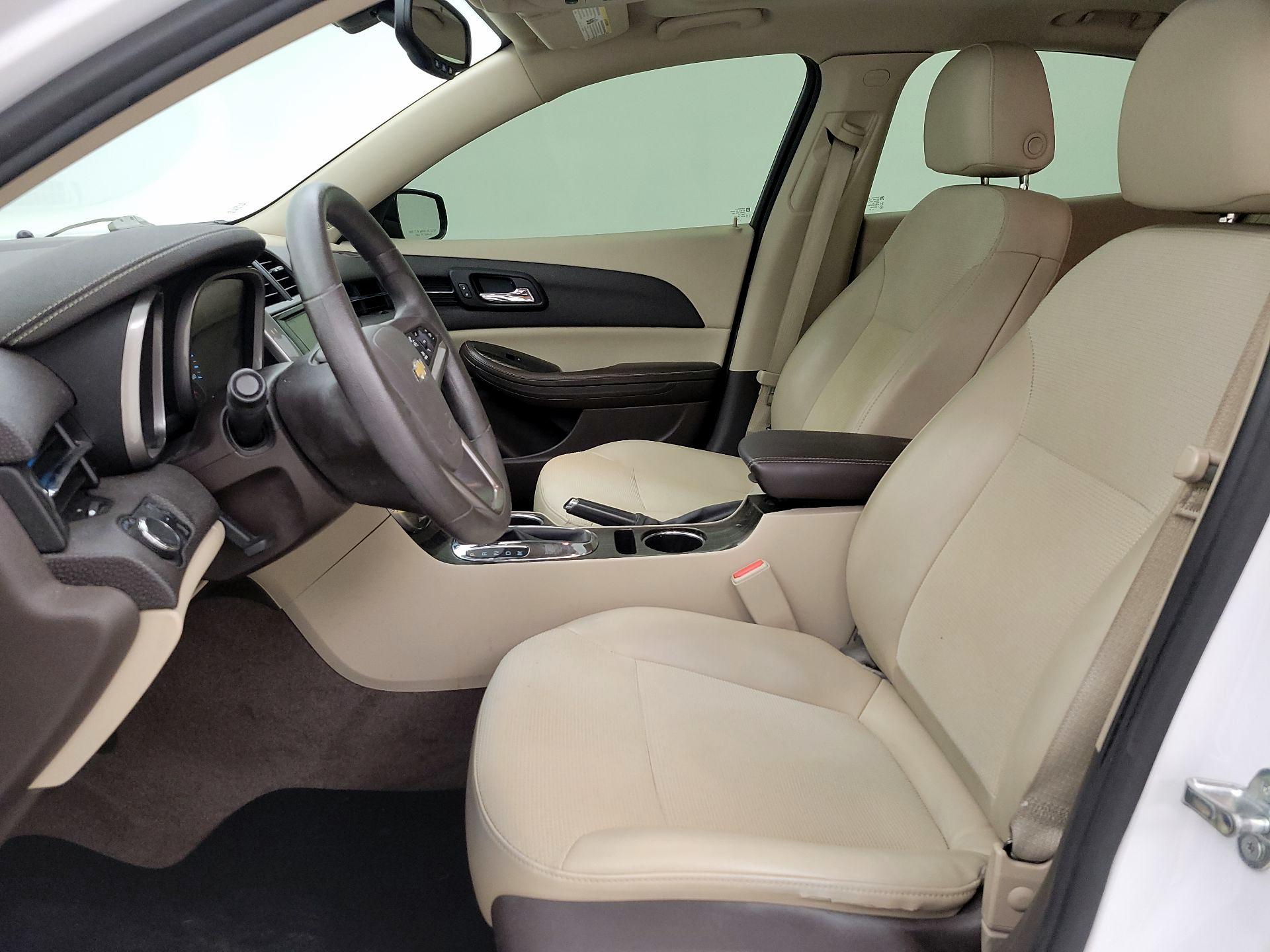 Thumbnail: 2015 Chevrolet Malibu - 11