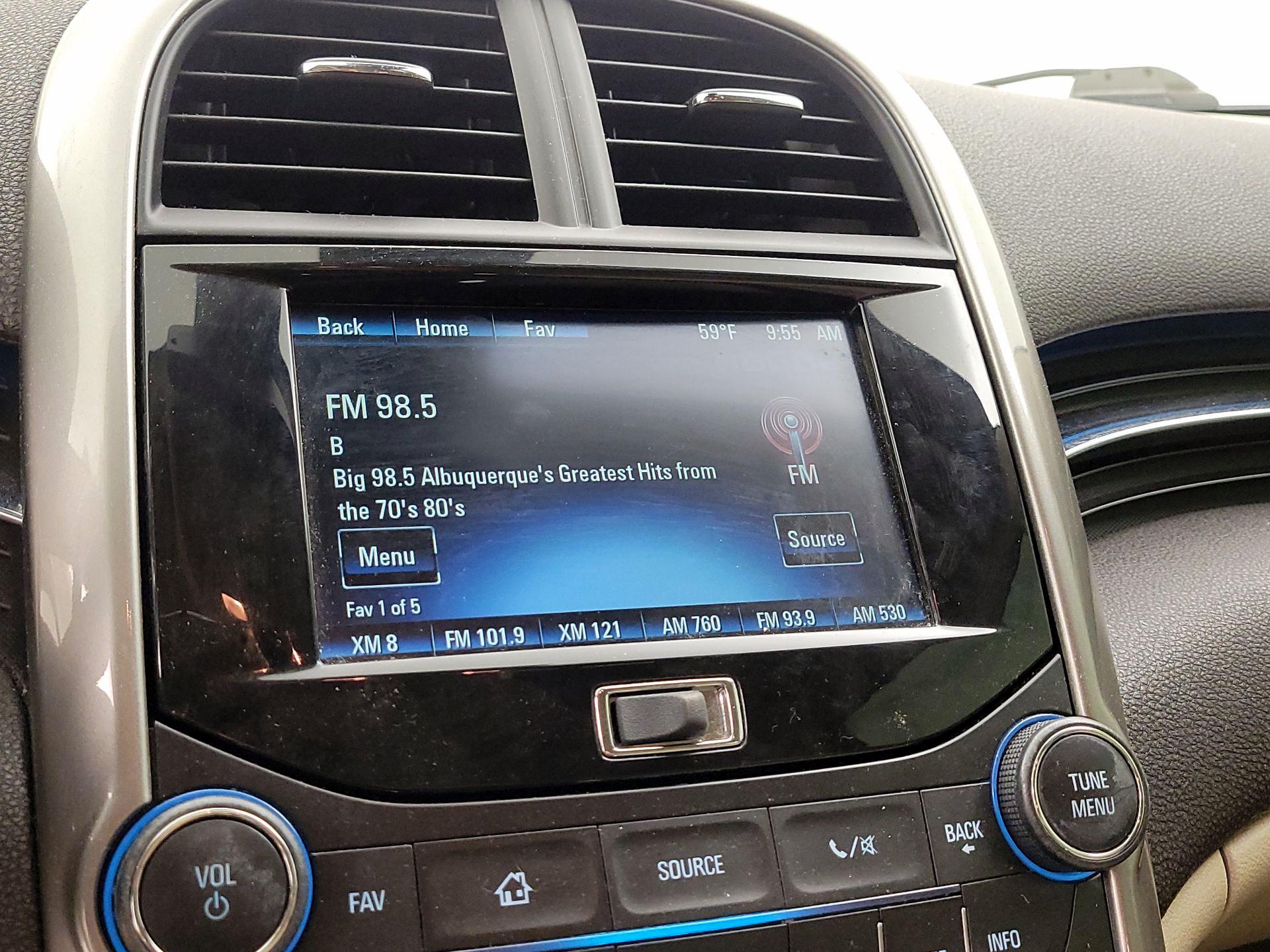 Thumbnail: 2015 Chevrolet Malibu - 15