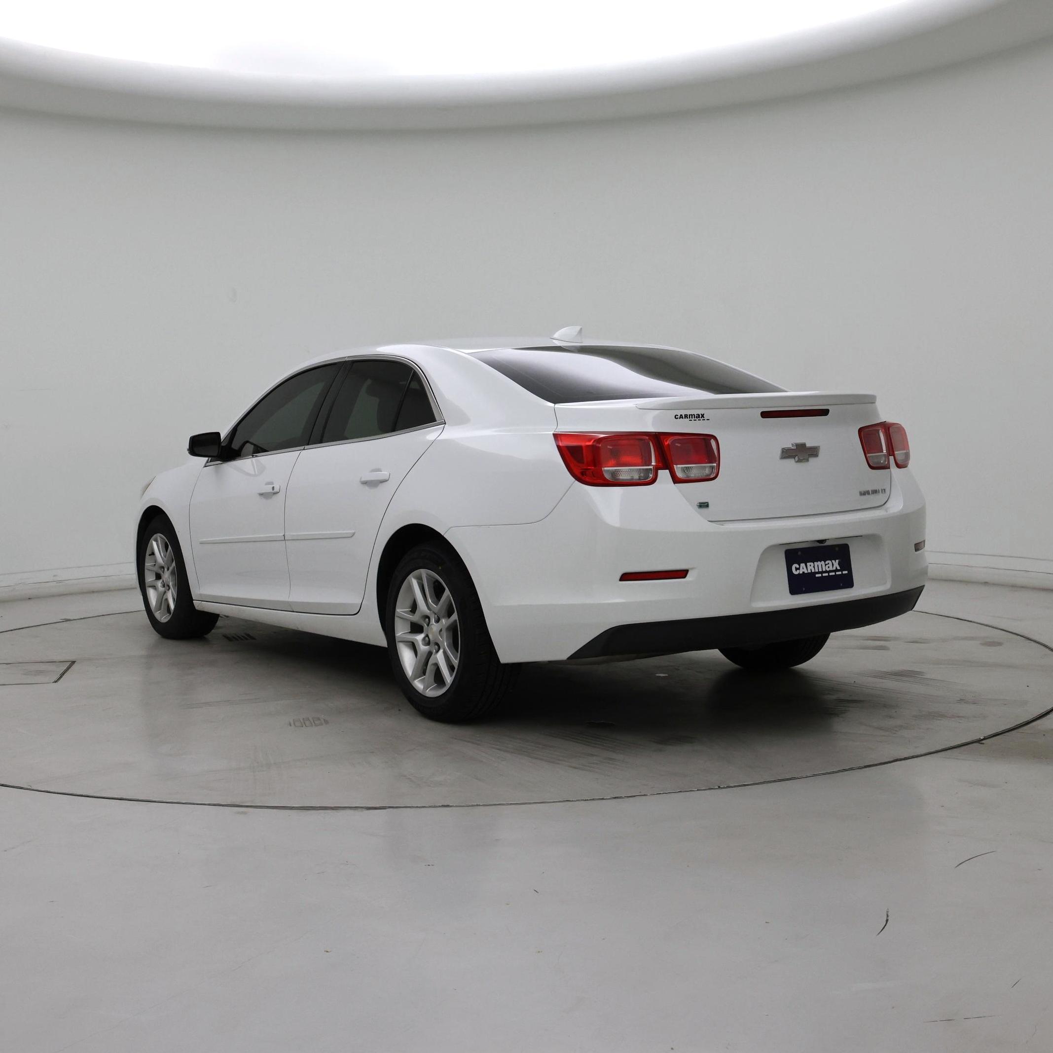 Thumbnail: 2015 Chevrolet Malibu - 2