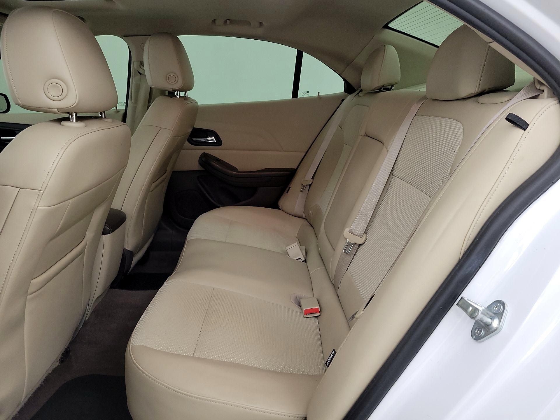 Thumbnail: 2015 Chevrolet Malibu - 19