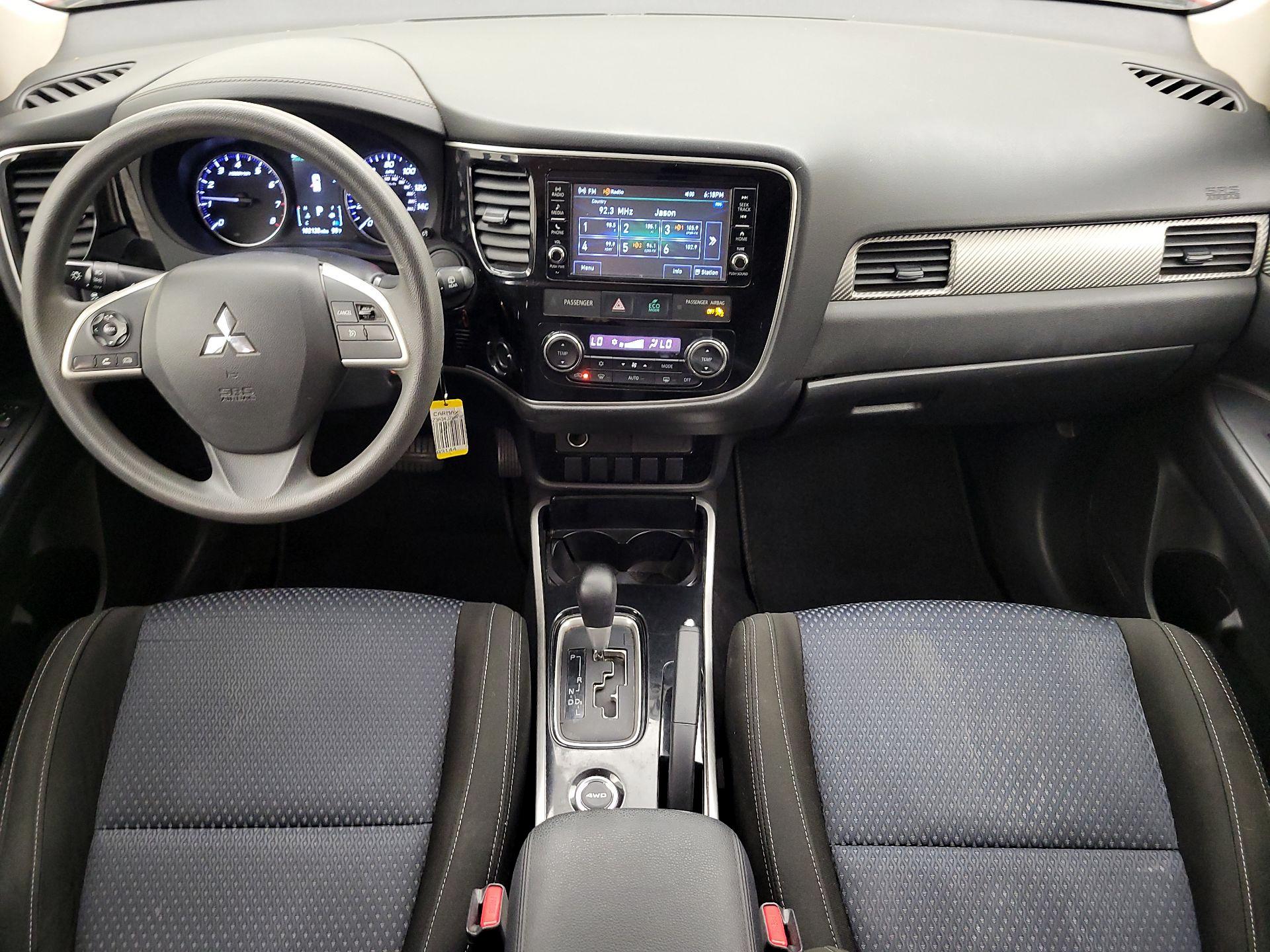 Thumbnail: 2018 Mitsubishi Outlander - 9