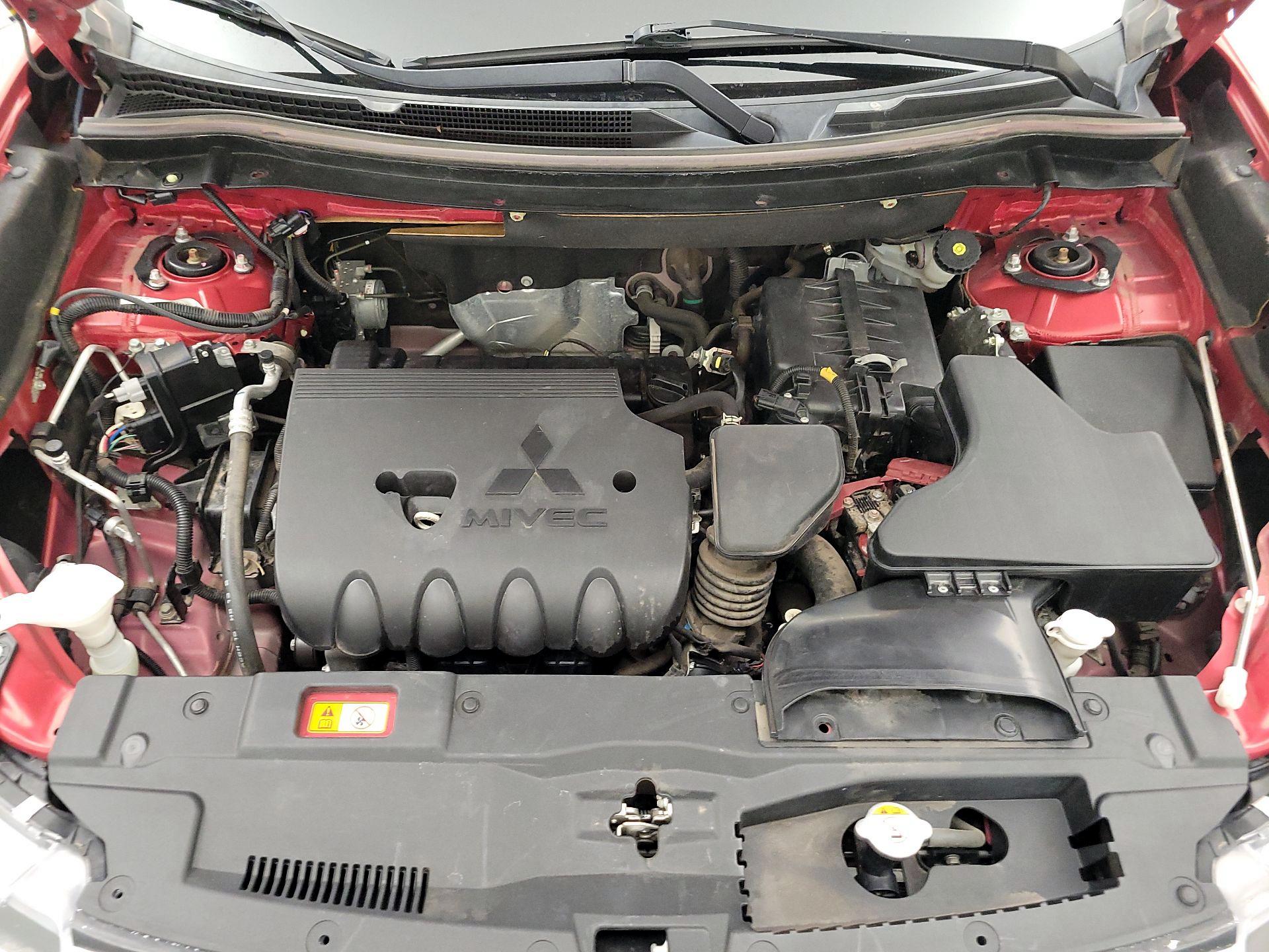 Thumbnail: 2018 Mitsubishi Outlander - 17