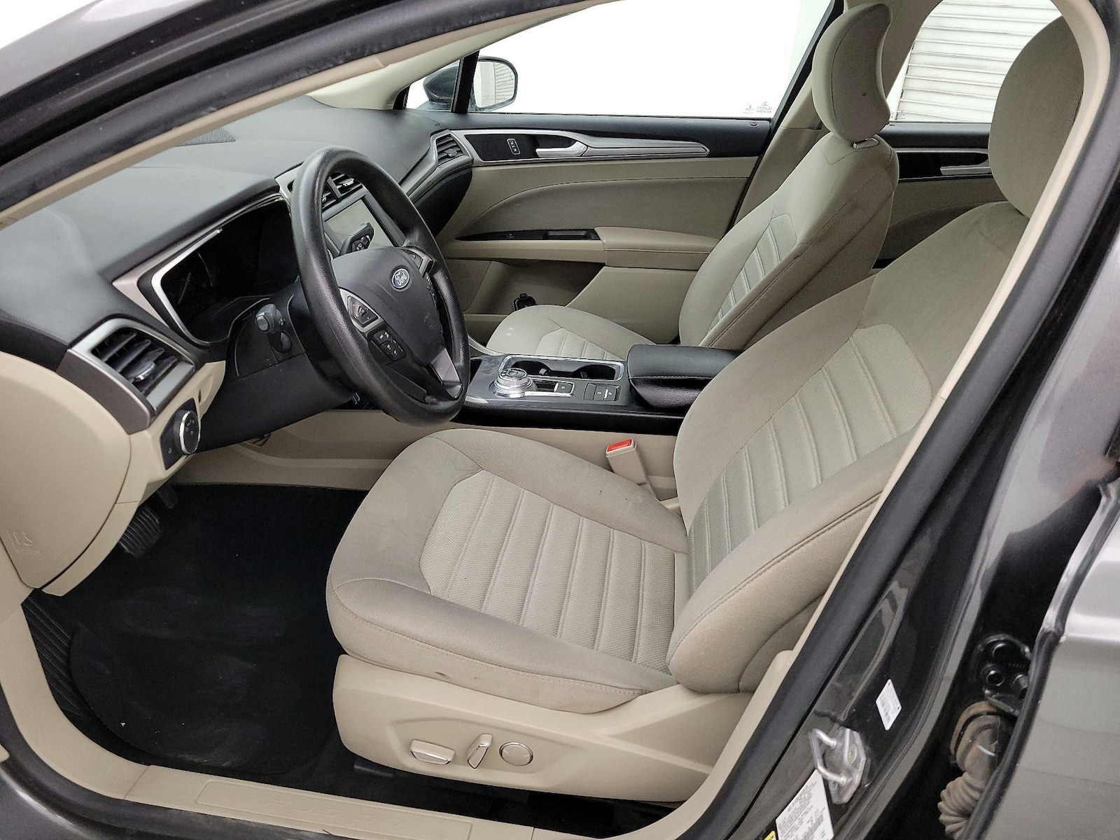 2019 Ford Fusion Hybrid SE - Photo 12
