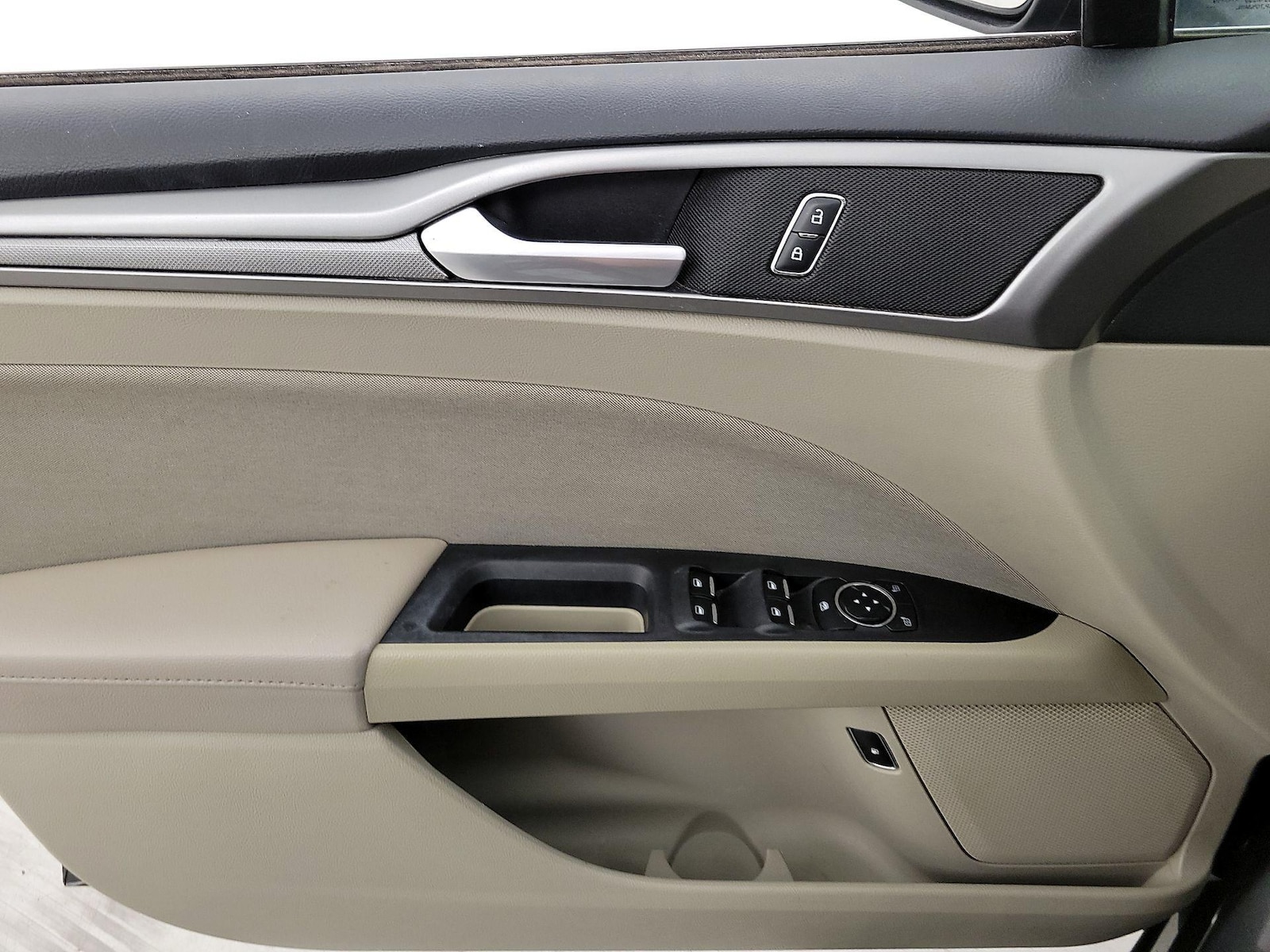 2019 Ford Fusion Hybrid SE - Photo 13