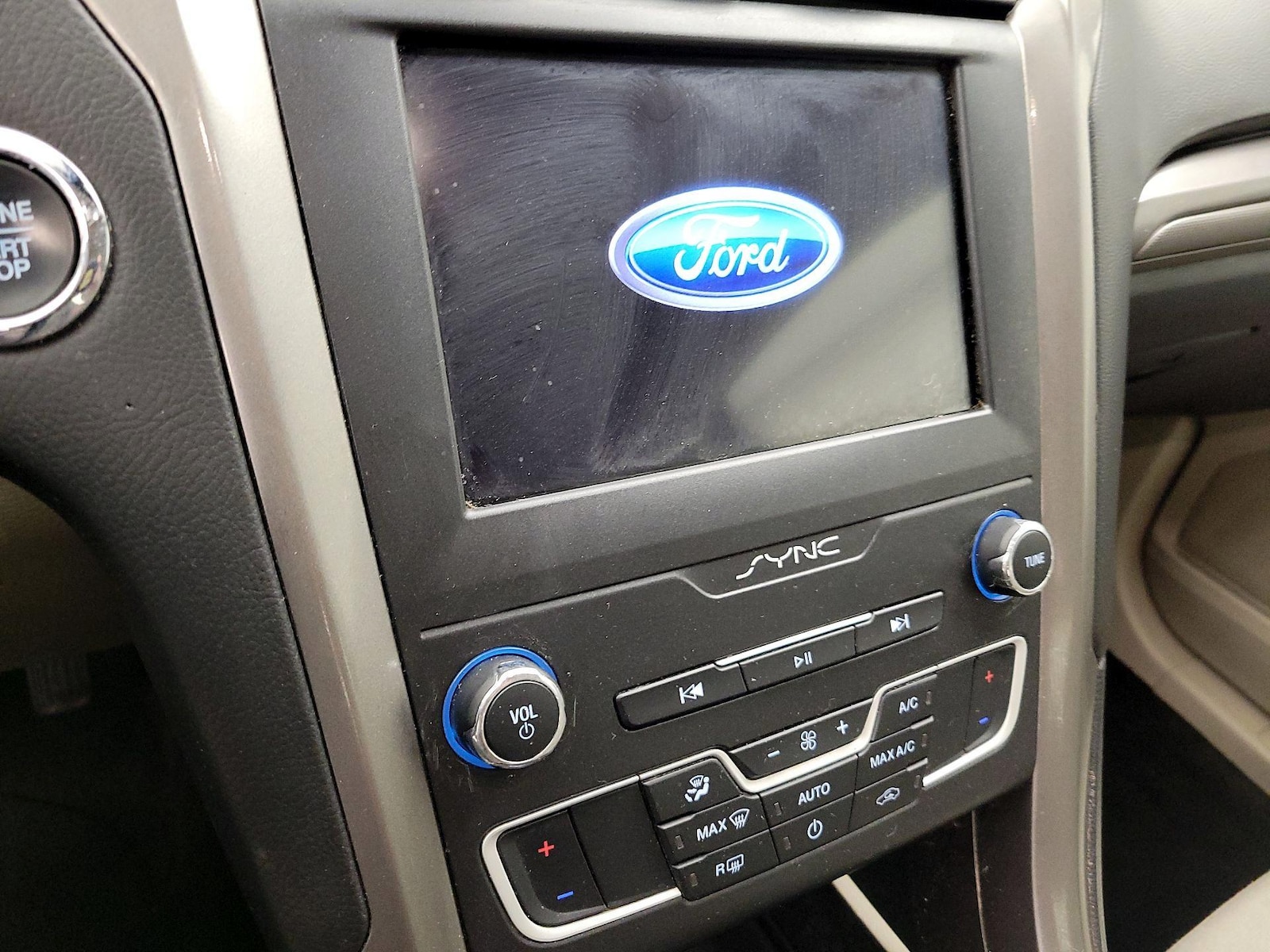 2019 Ford Fusion Hybrid SE - Photo 14