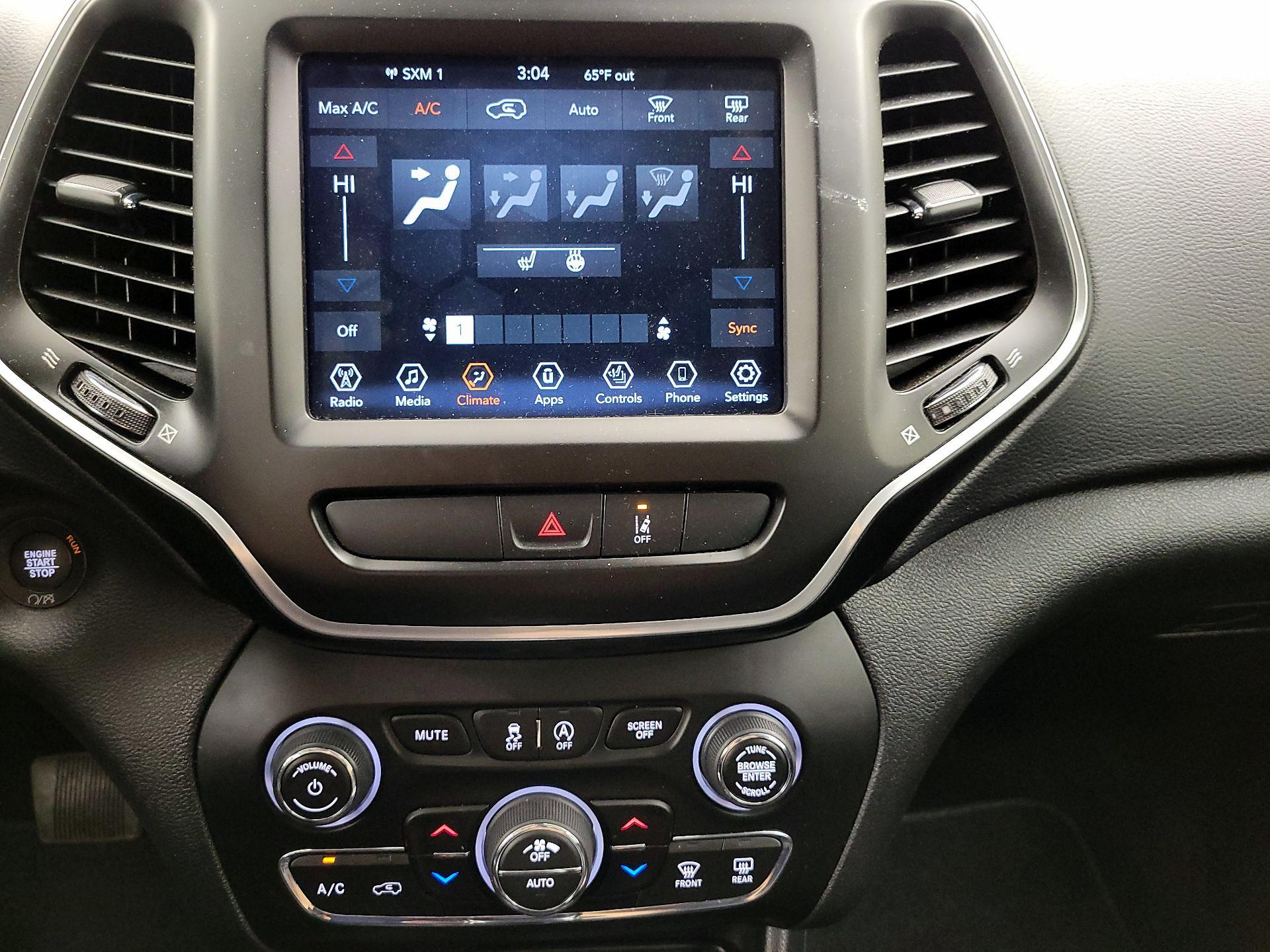 Thumbnail: 2022 Jeep Cherokee - 16