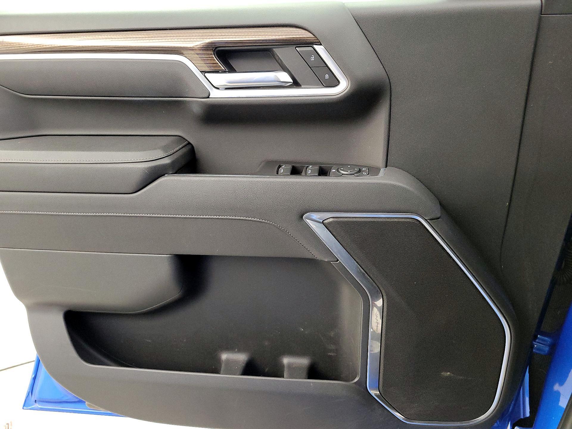 Thumbnail: 2025 Chevrolet Silverado 1500 - 12