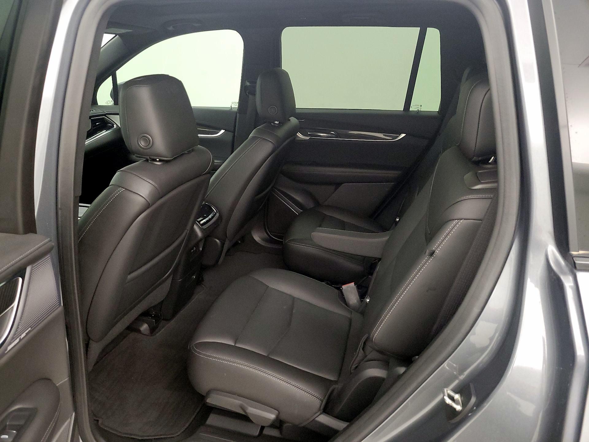 Thumbnail: 2021 Cadillac XT6 - 20