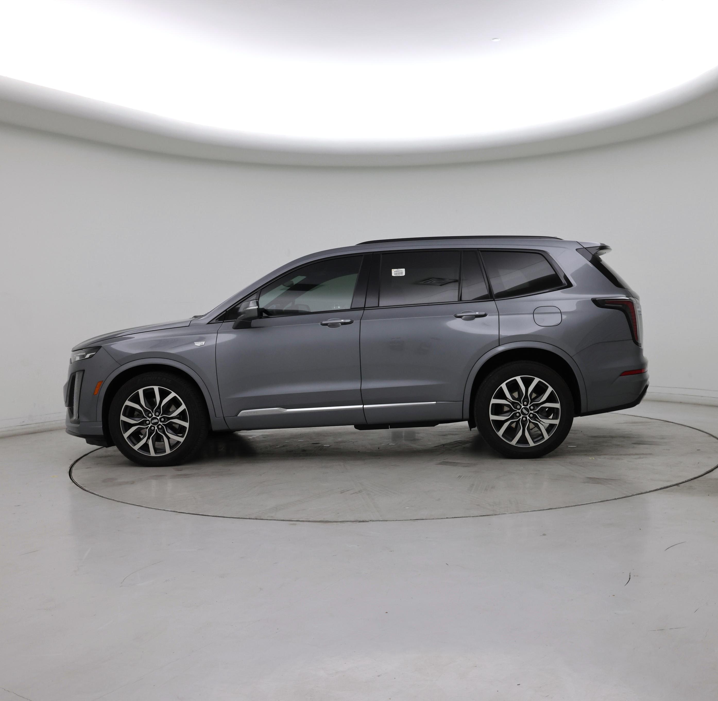 Thumbnail: 2021 Cadillac XT6 - 3