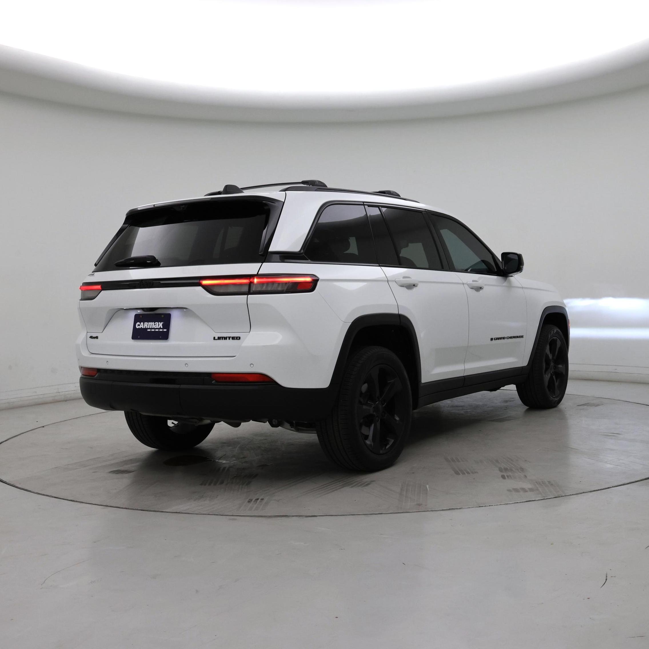 Thumbnail: 2024 Jeep Grand Cherokee - 8