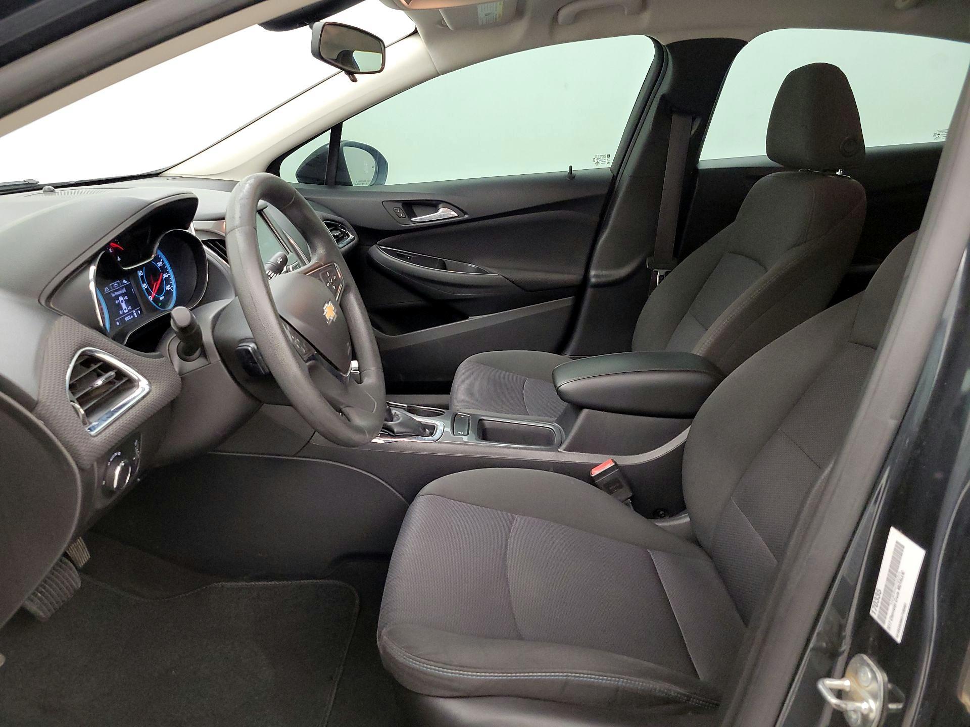 Thumbnail: 2017 Chevrolet Cruze - 11