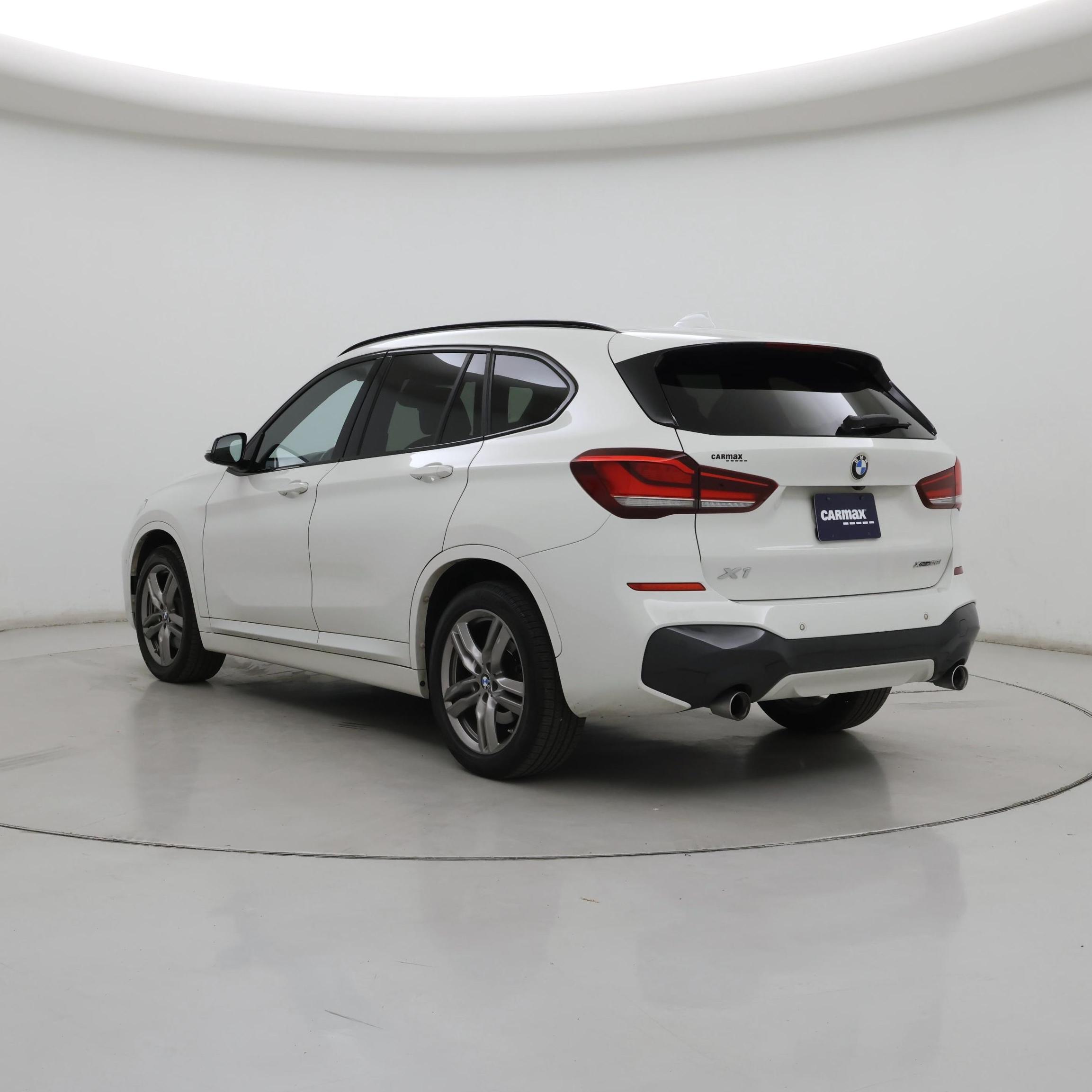 Thumbnail: 2021 BMW X1 - 2