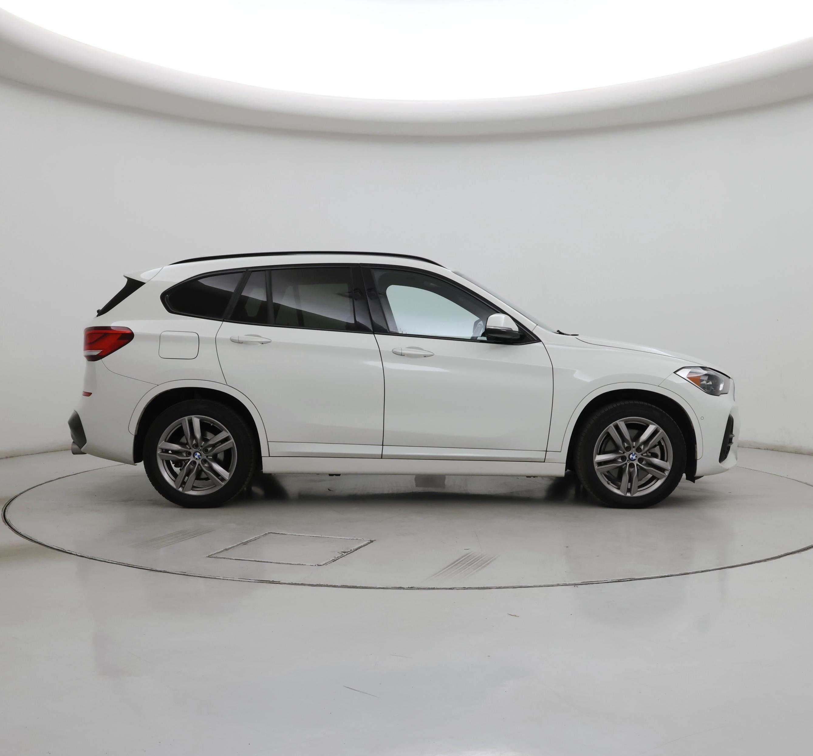Thumbnail: 2021 BMW X1 - 7