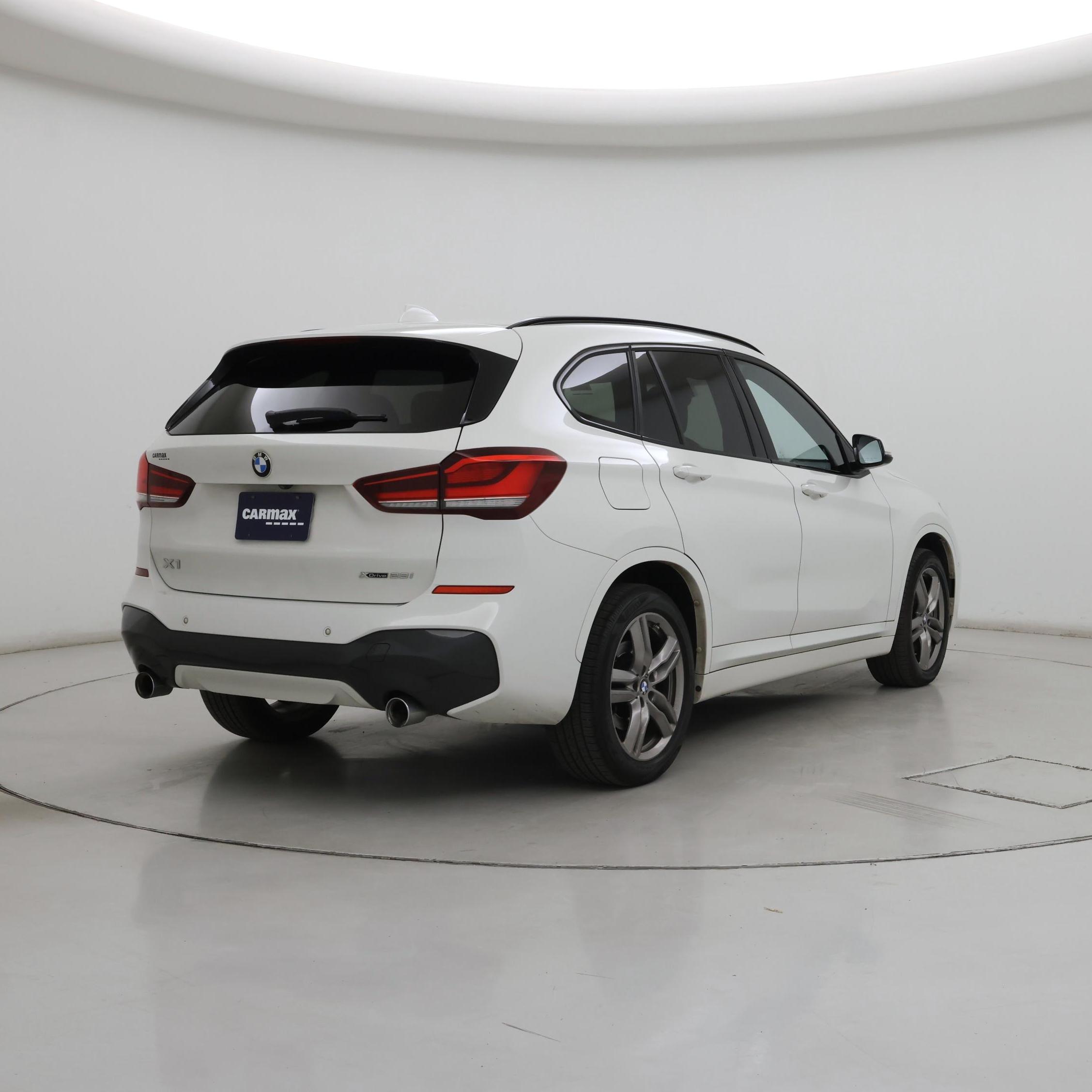 Thumbnail: 2021 BMW X1 - 8