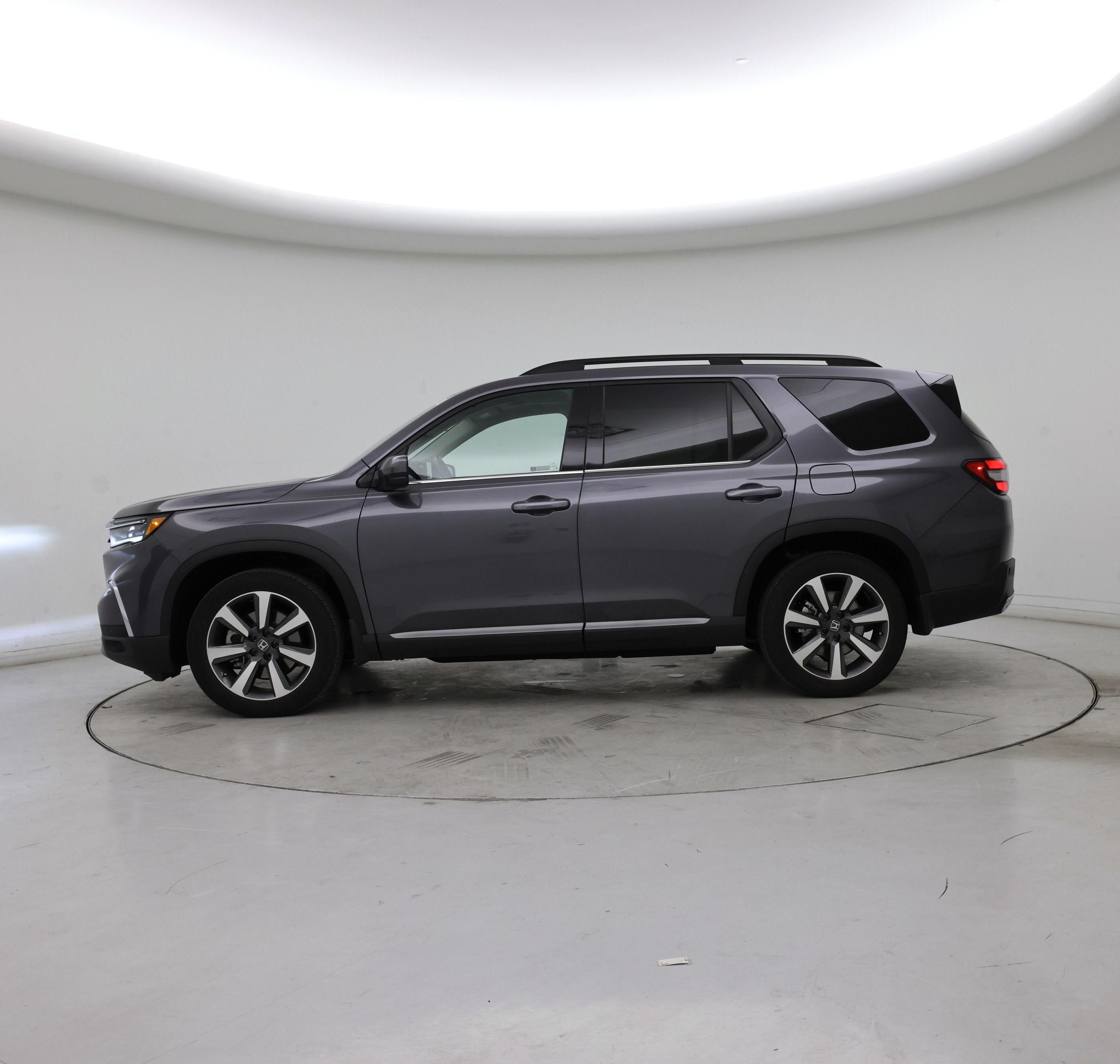 Thumbnail: 2023 Honda Pilot - 3