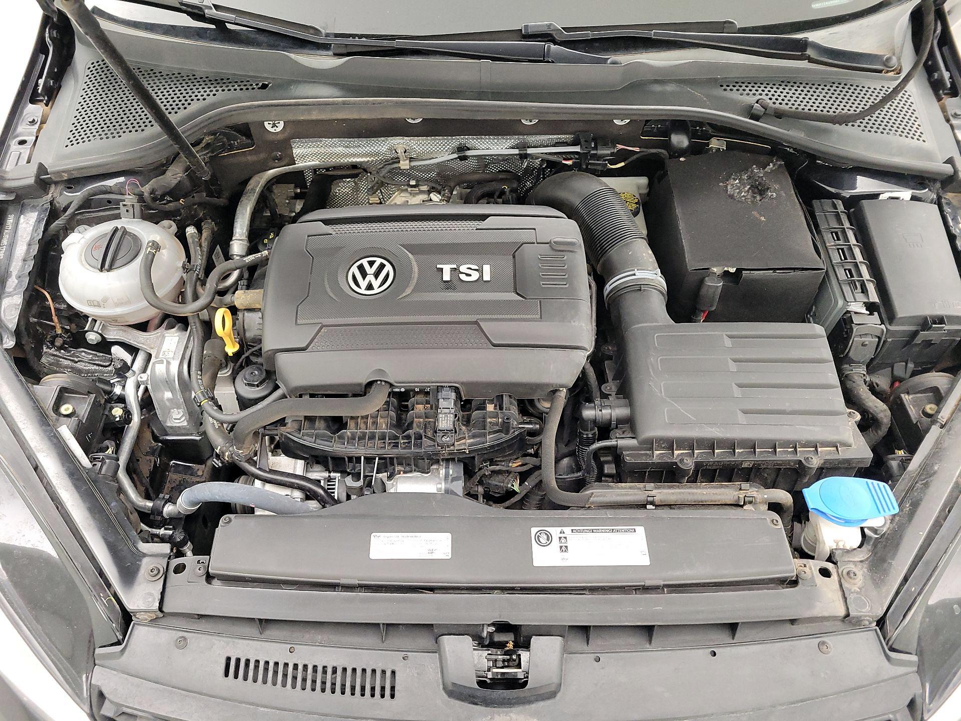 Thumbnail: 2017 Volkswagen Golf - 19