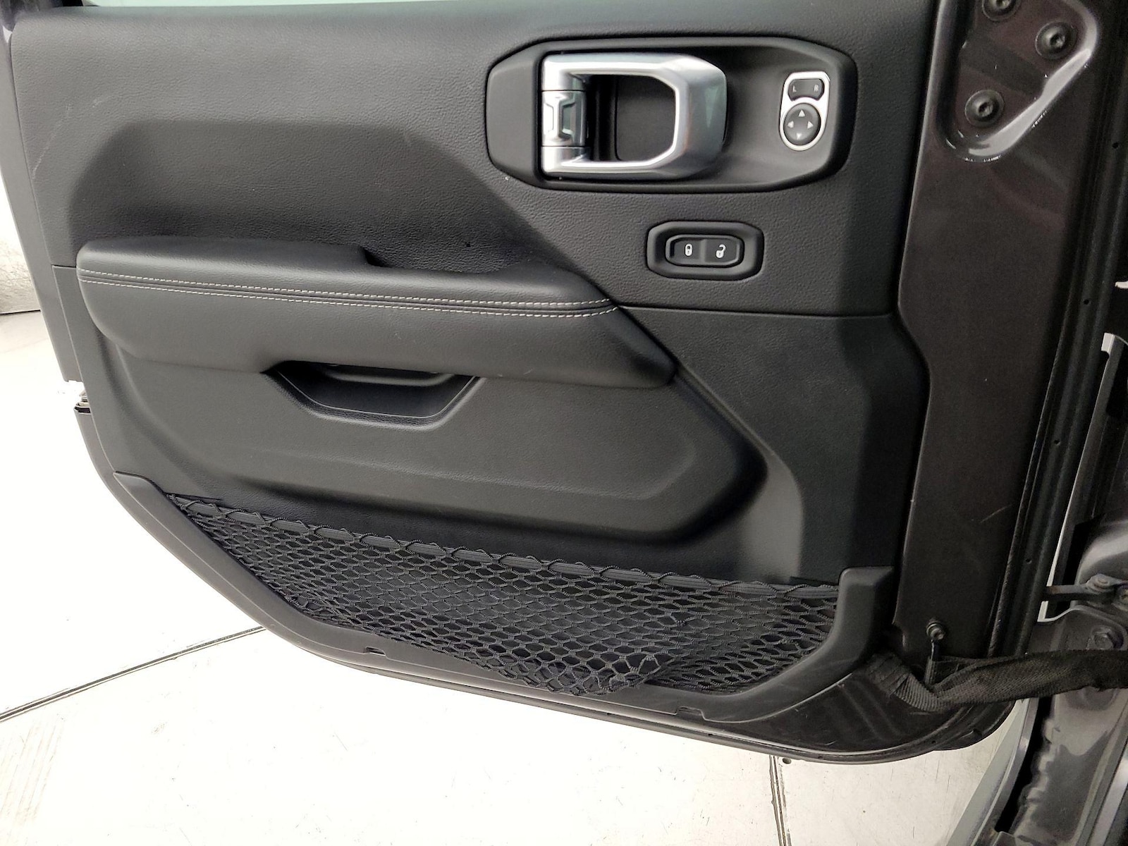 2022 Jeep Wrangler Unlimited Sahara 4XE - Photo 13