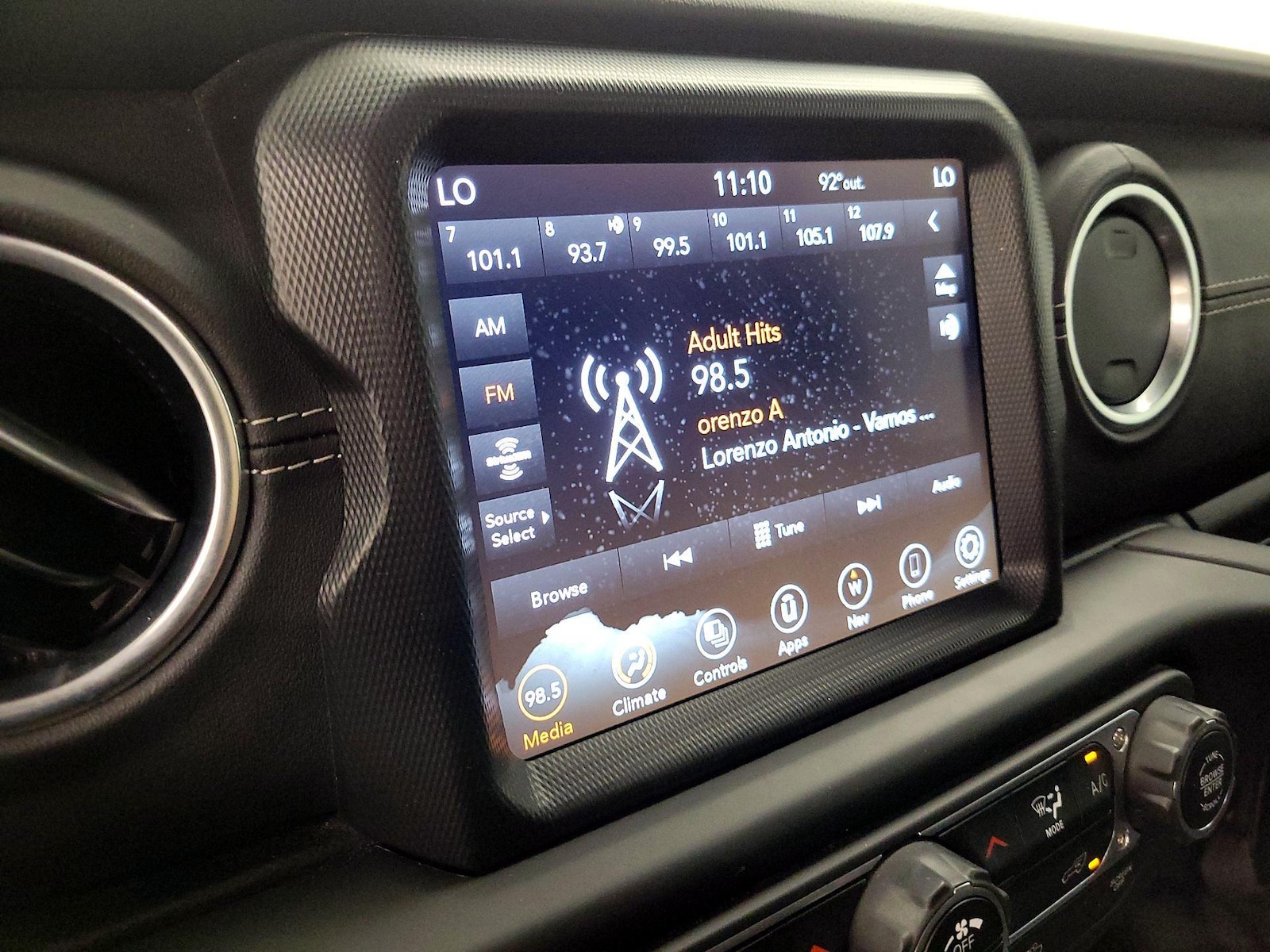 2022 Jeep Wrangler Unlimited Sahara 4XE - Photo 14