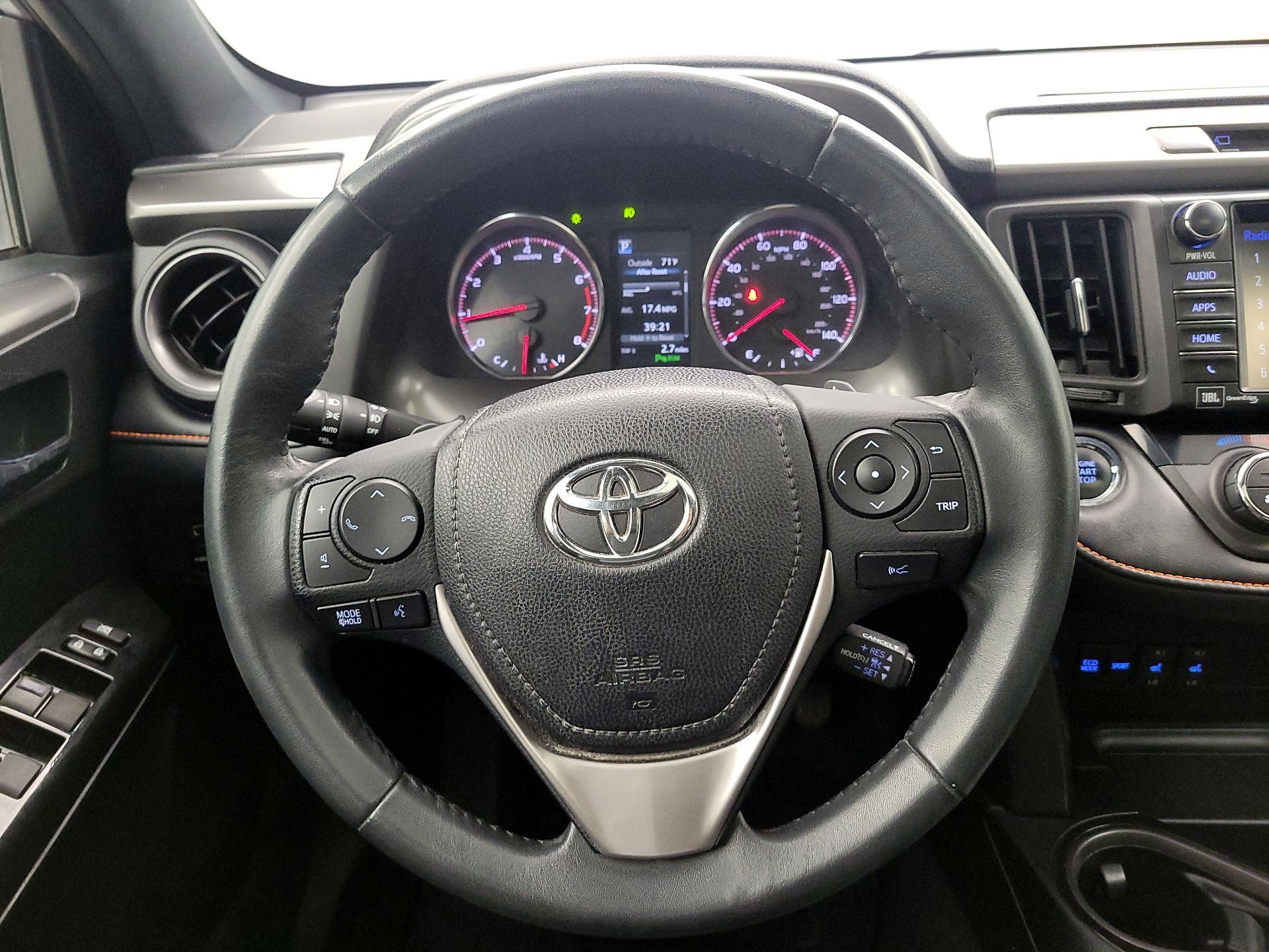 Thumbnail: 2017 Toyota RAV4 - 10