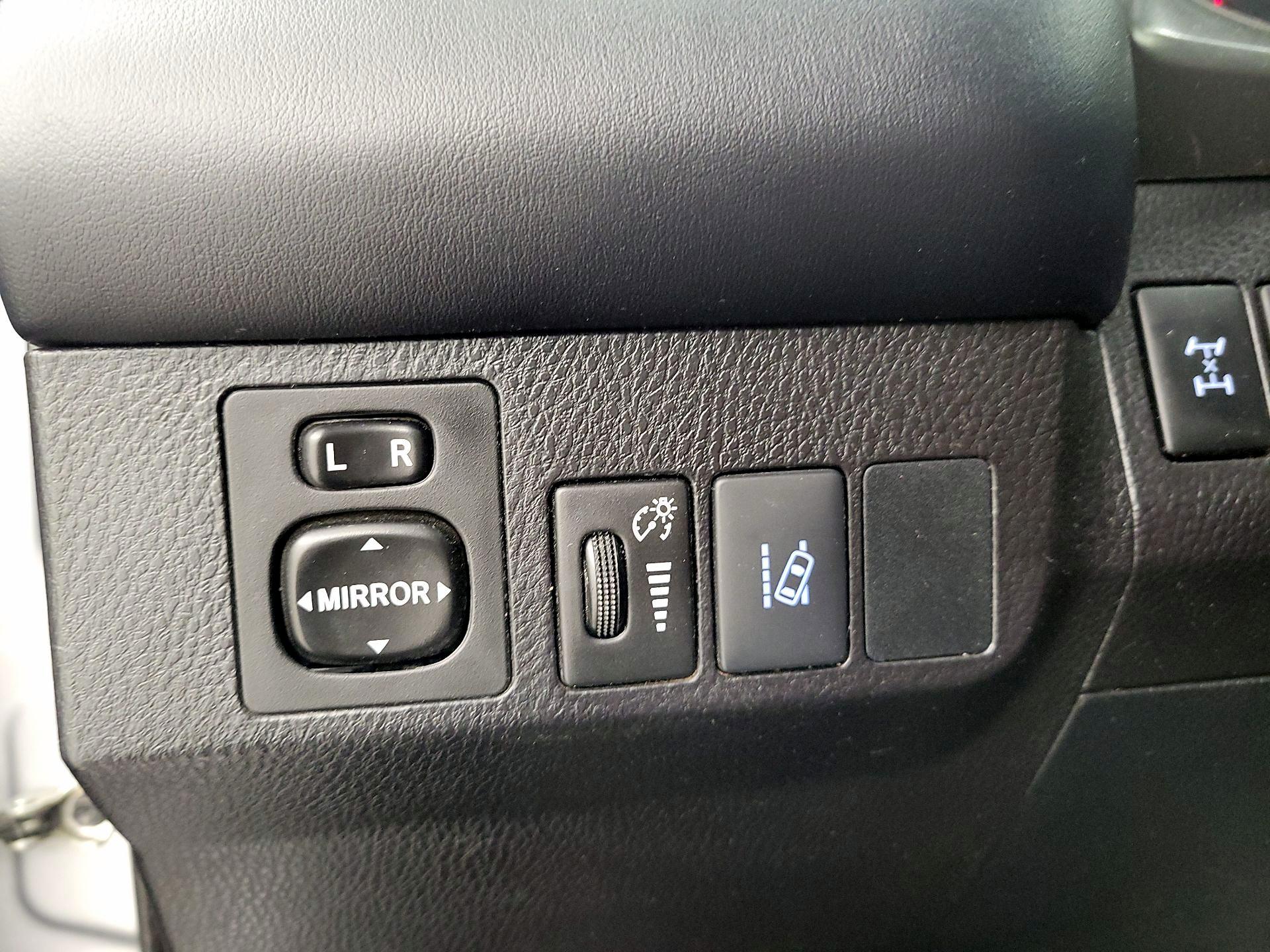 Thumbnail: 2017 Toyota RAV4 - 13