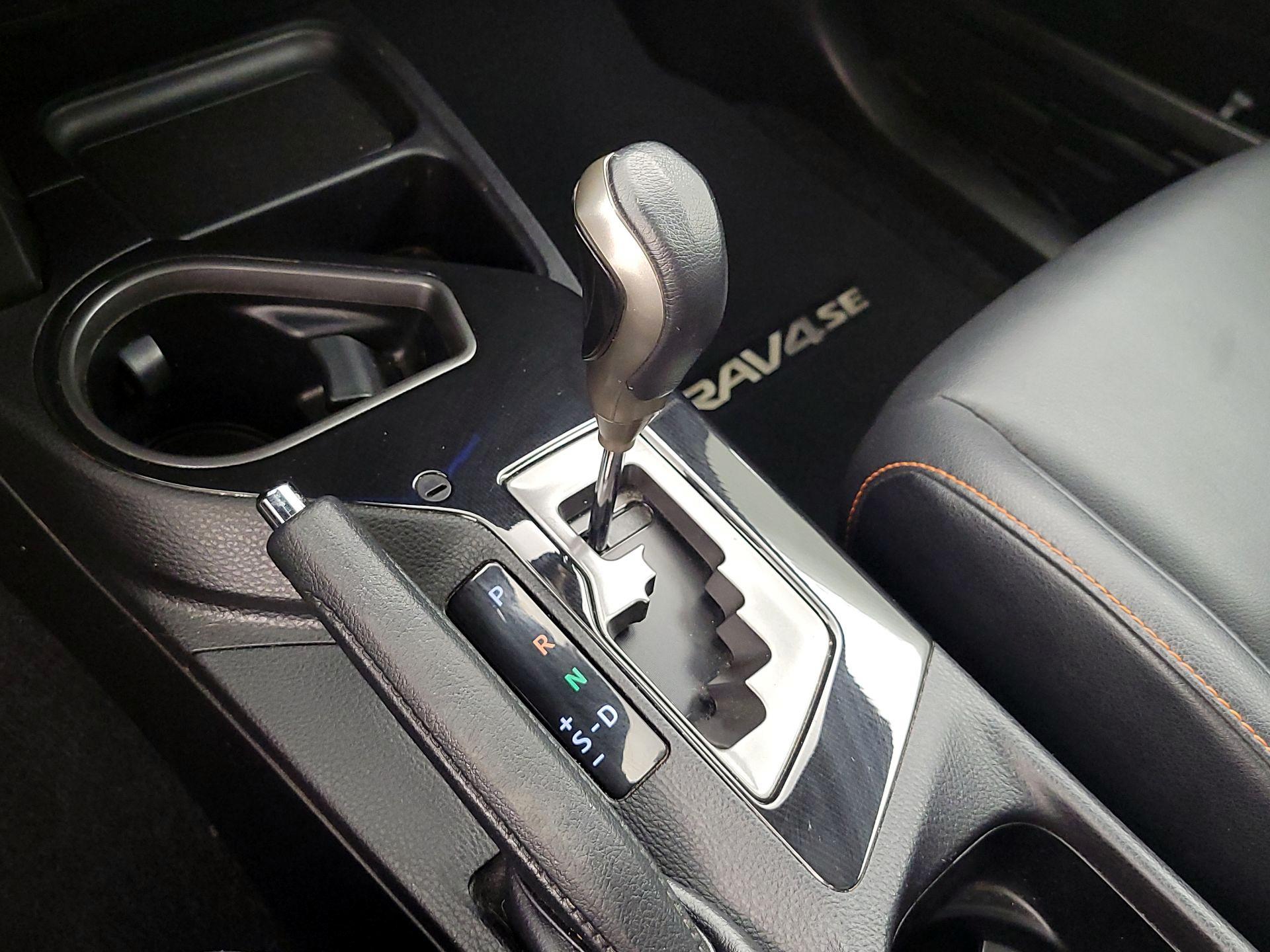 Thumbnail: 2017 Toyota RAV4 - 17