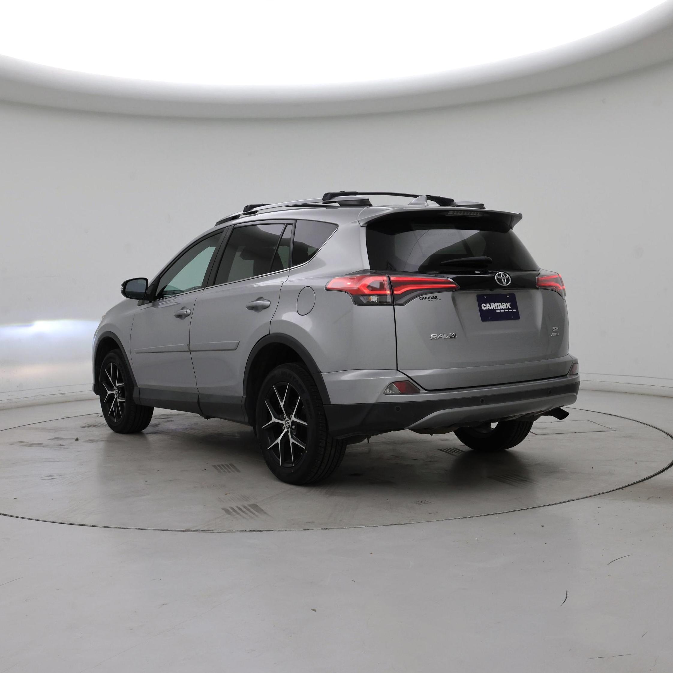 Thumbnail: 2017 Toyota RAV4 - 2