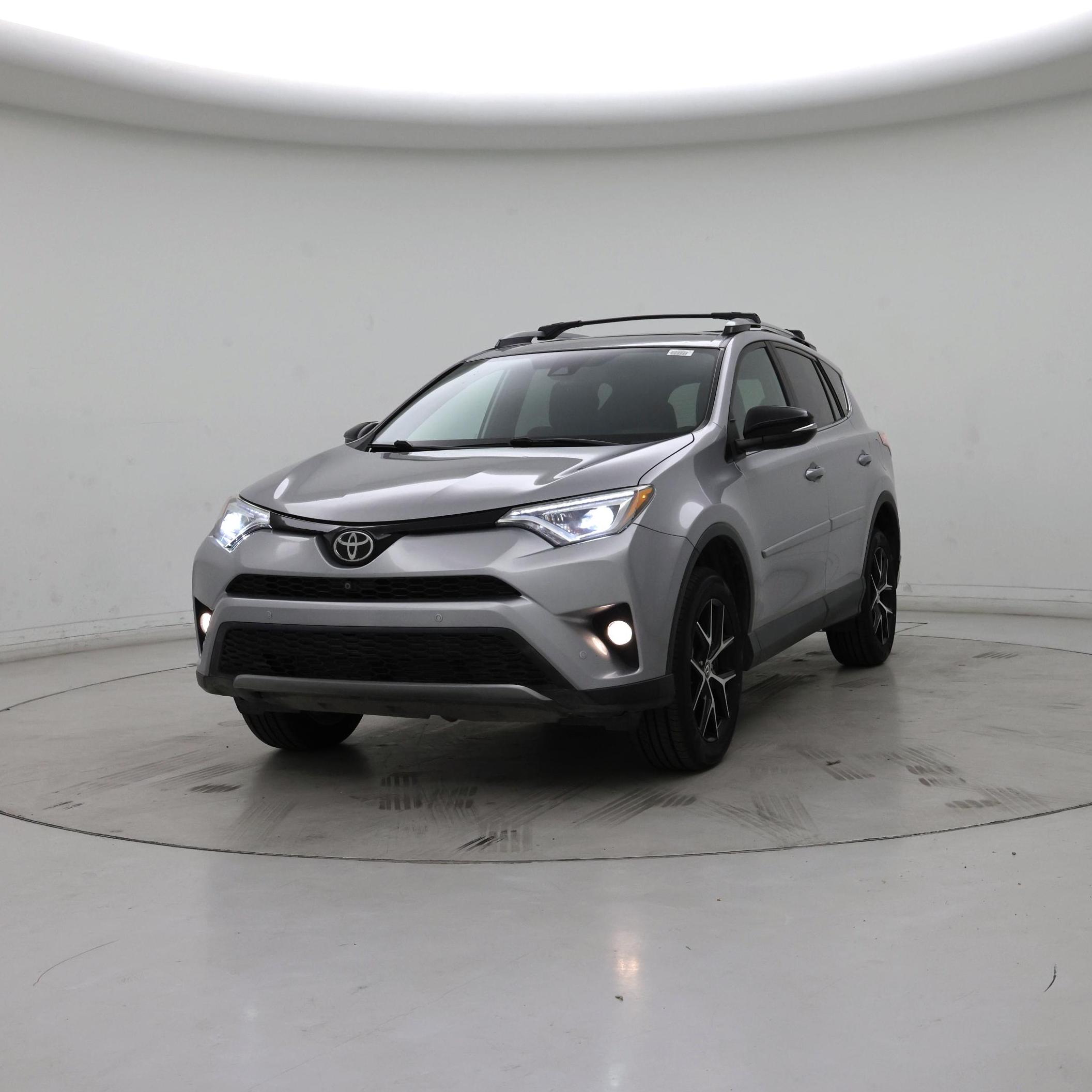 Thumbnail: 2017 Toyota RAV4 - 4