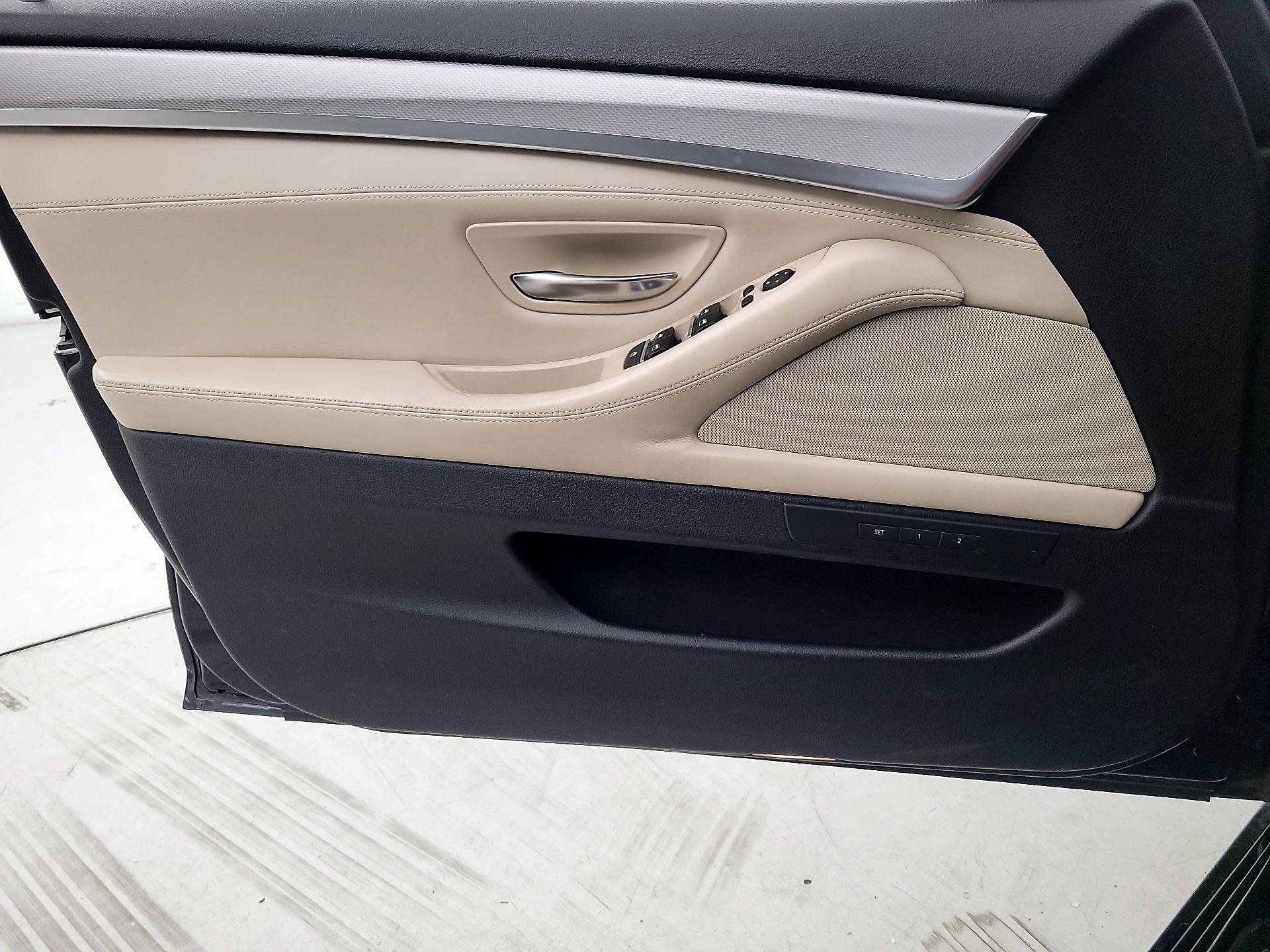 Thumbnail: 2016 BMW 5 Series - 12