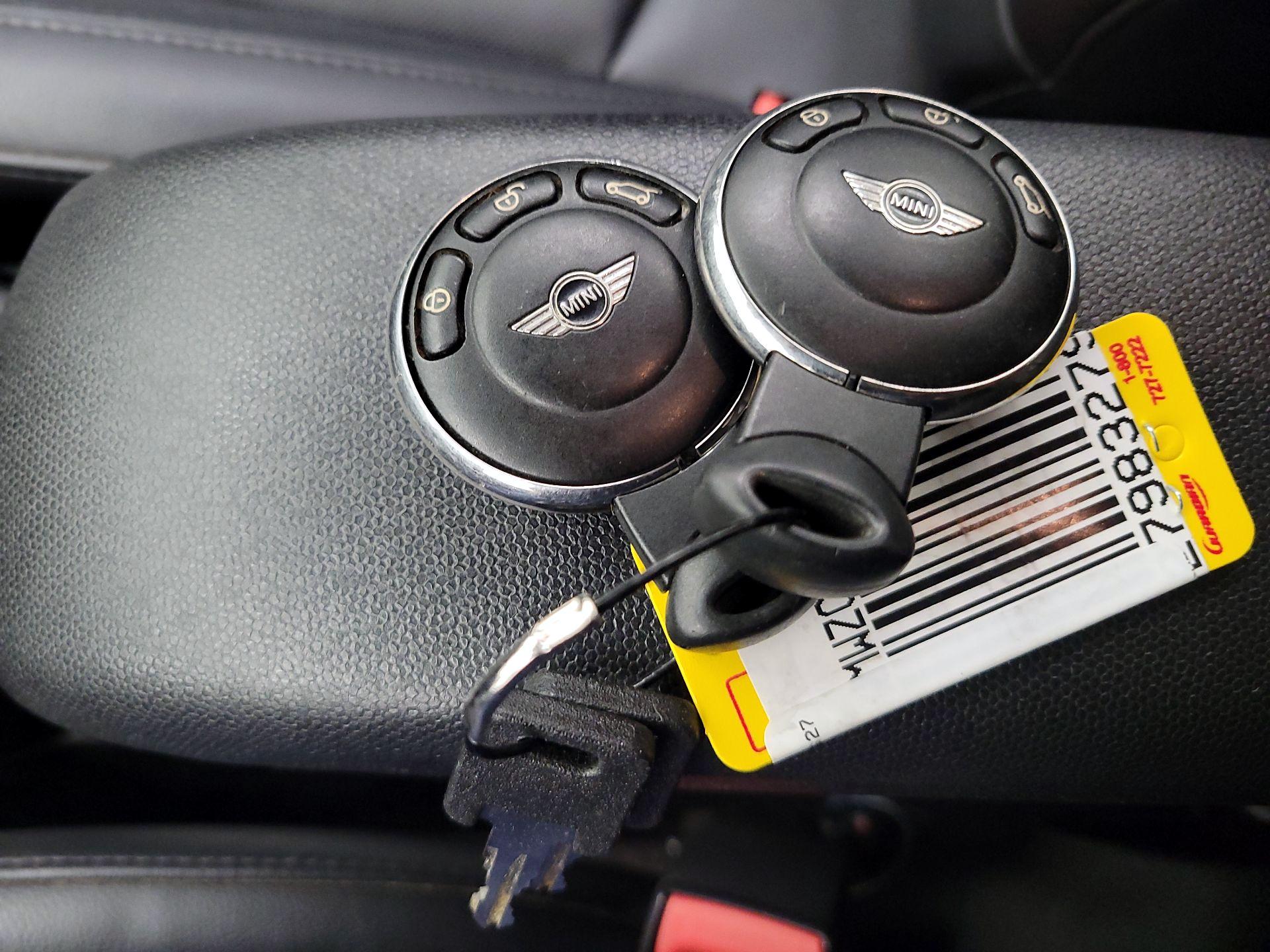 Thumbnail: 2016 MINI Cooper Countryman - 18