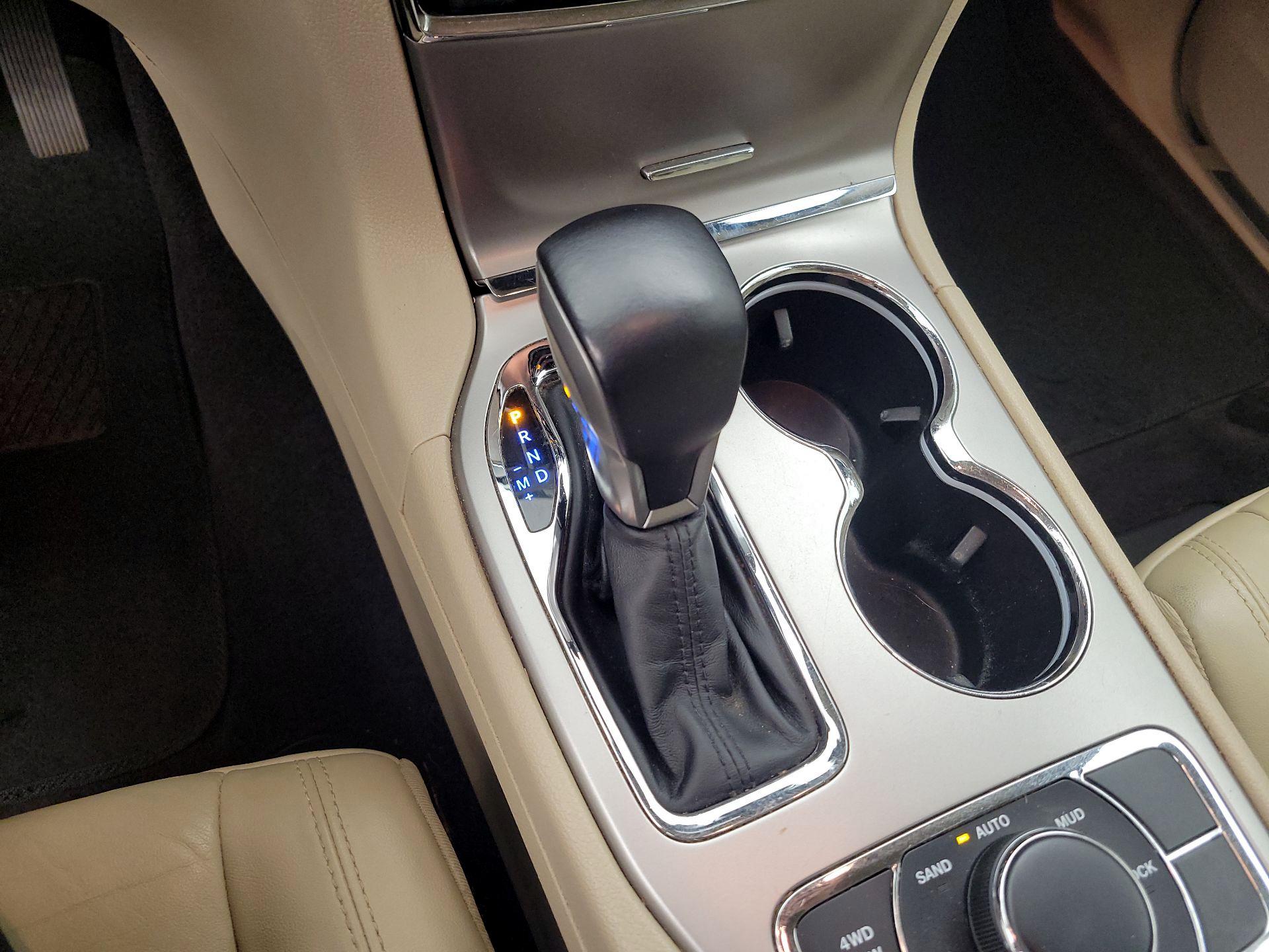 Thumbnail: 2019 Jeep Grand Cherokee - 15