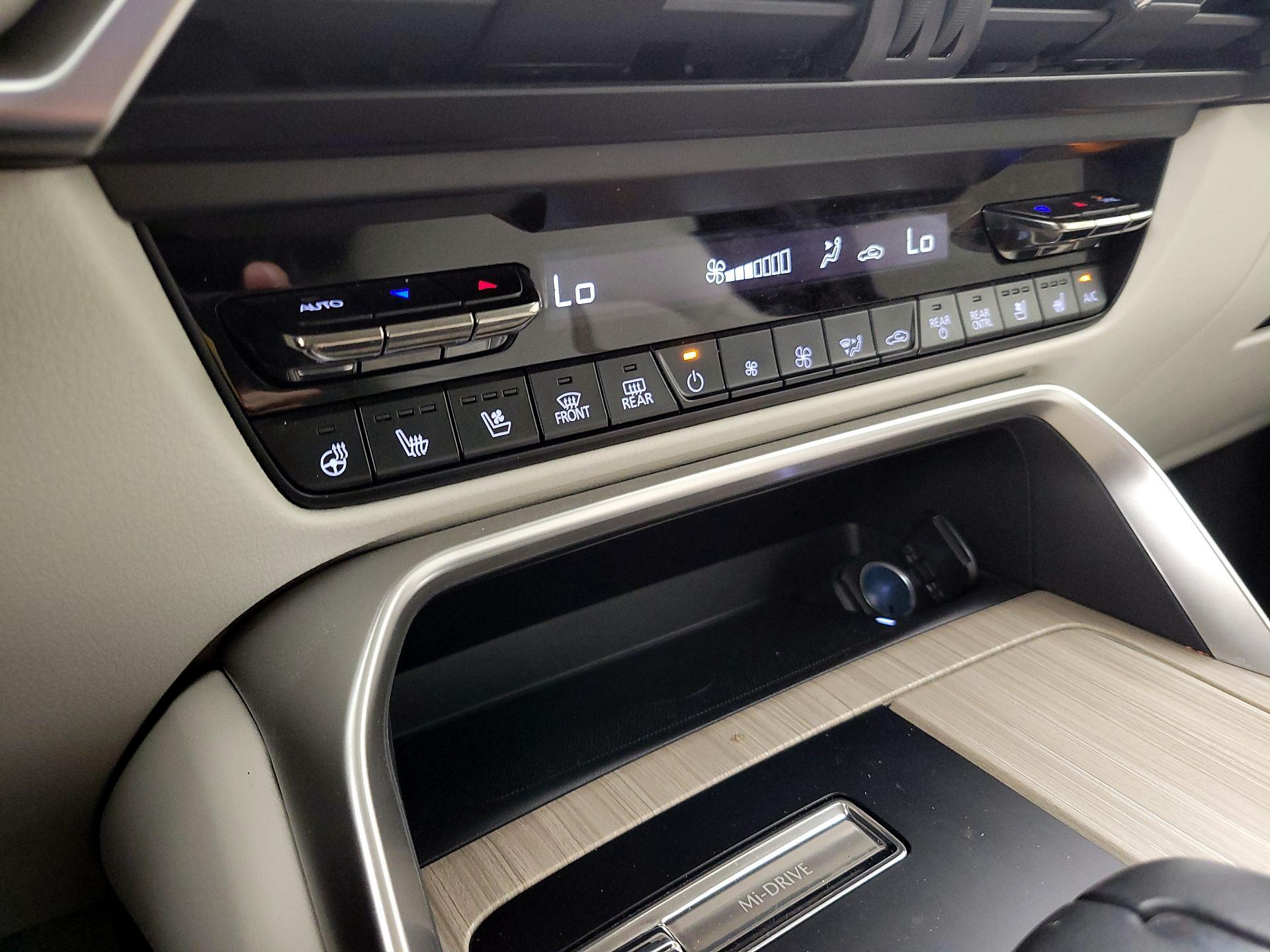 Thumbnail: 2025 Mazda CX-90 - 14