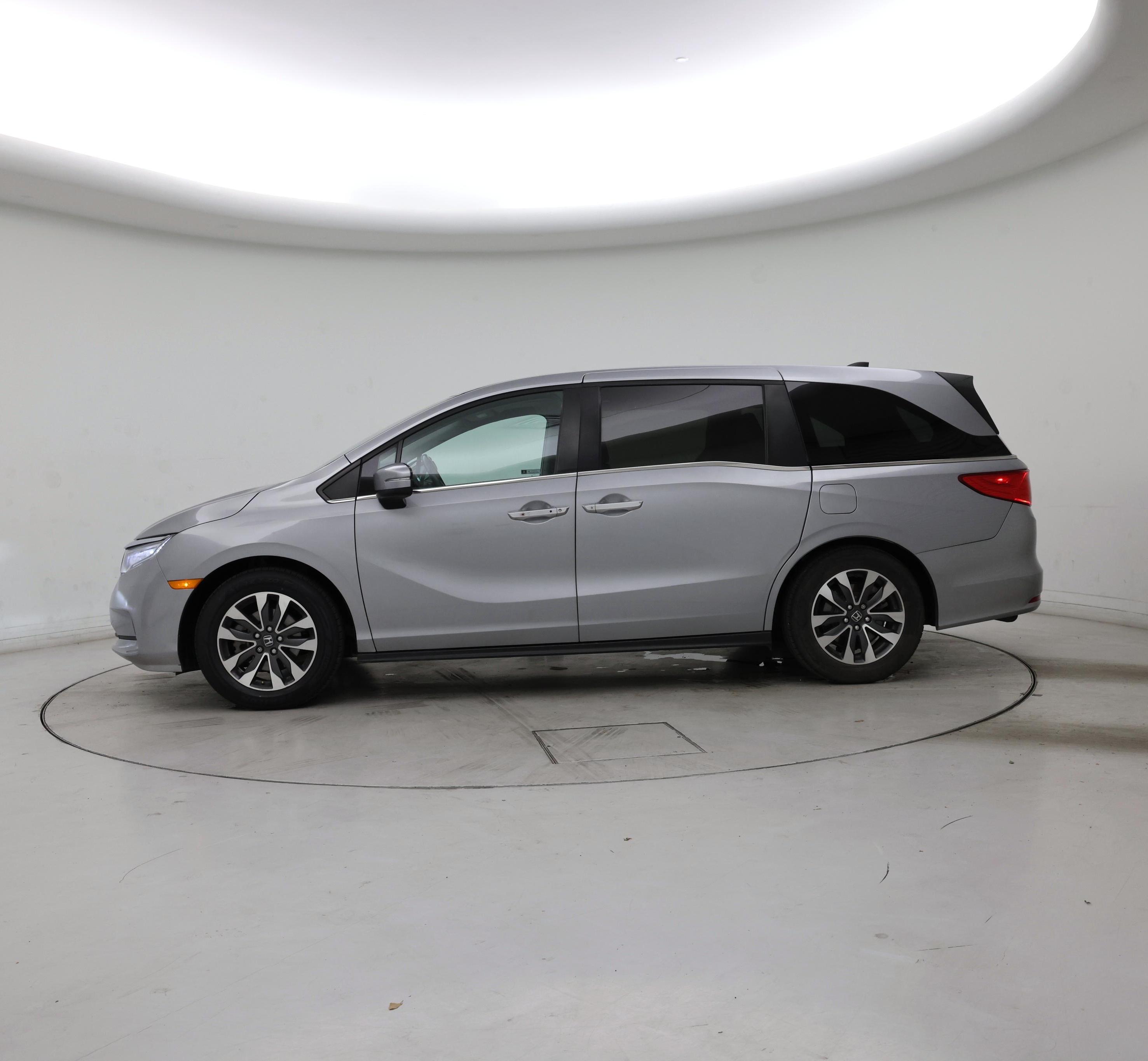 Thumbnail: 2023 Honda Odyssey - 3