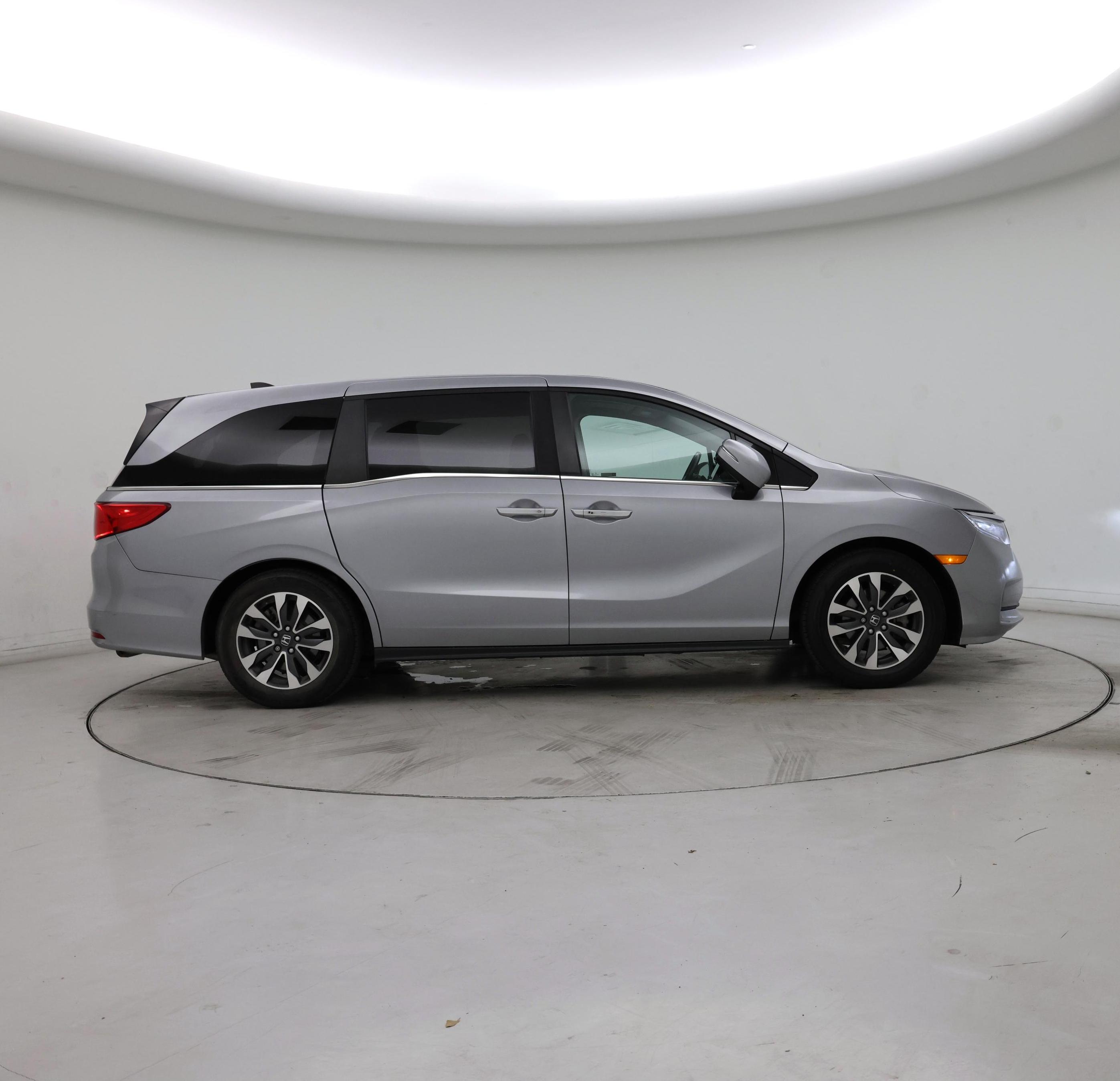 Thumbnail: 2023 Honda Odyssey - 7