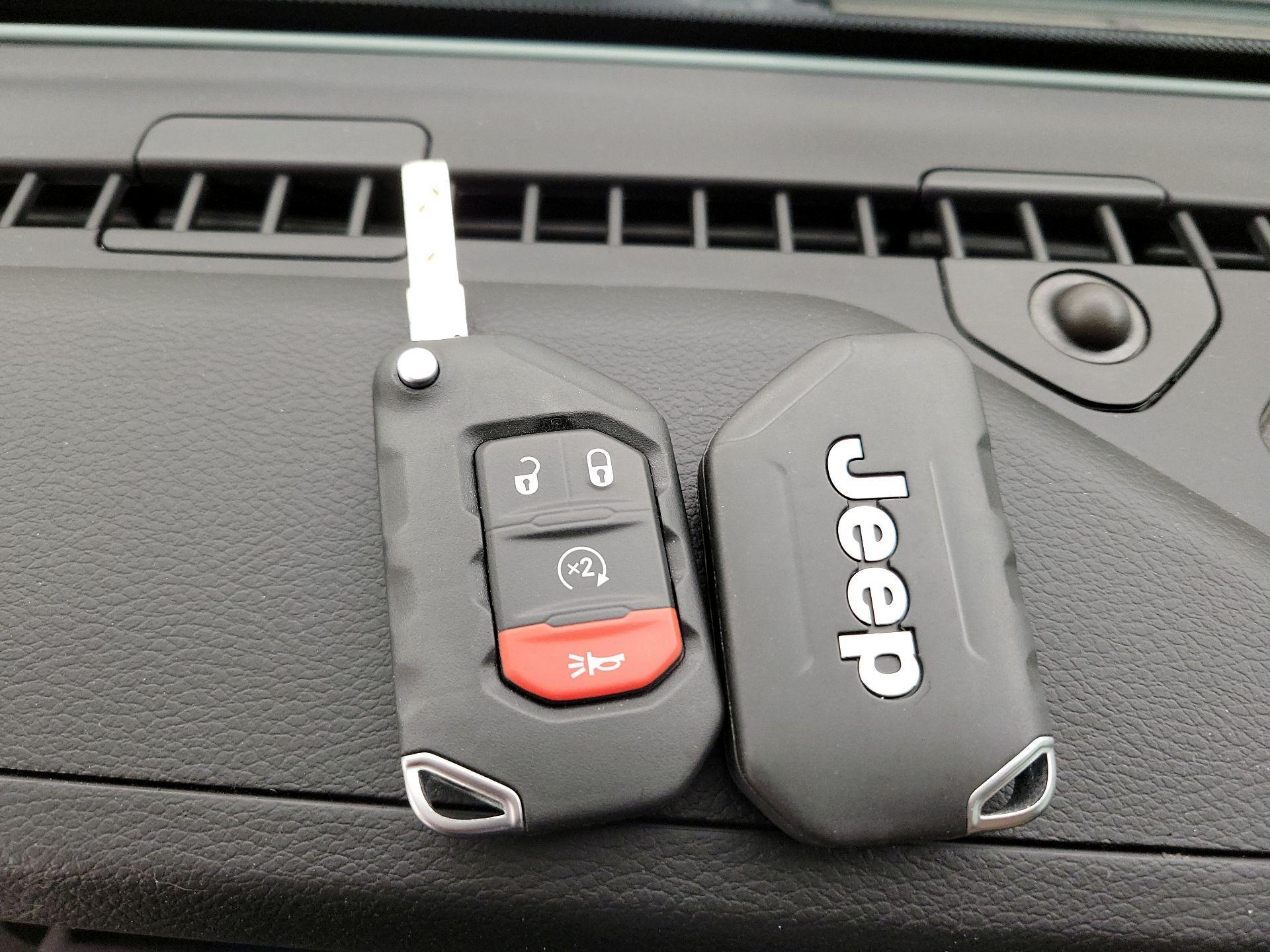 Thumbnail: 2023 Jeep Wrangler - 18