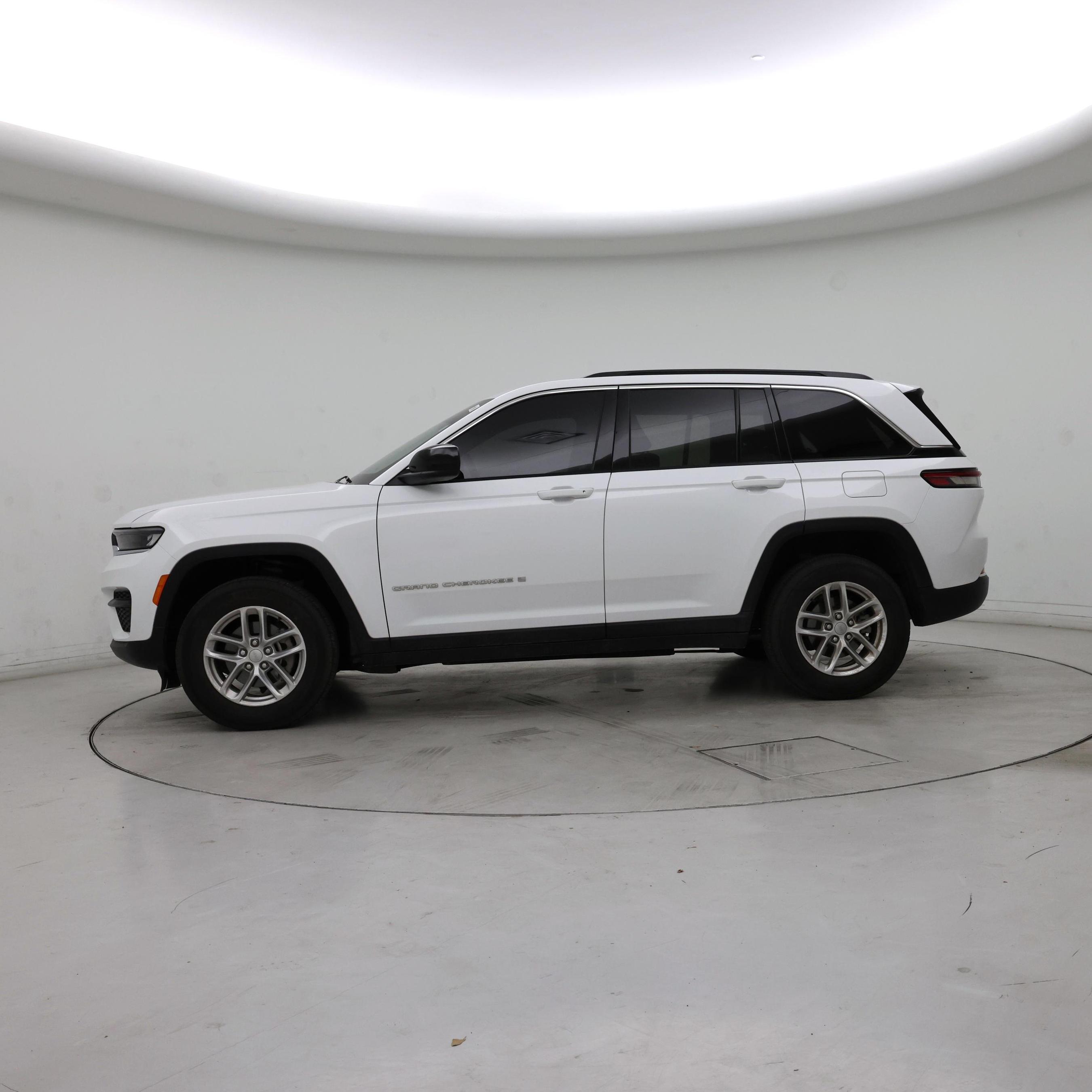Thumbnail: 2025 Jeep Grand Cherokee - 3