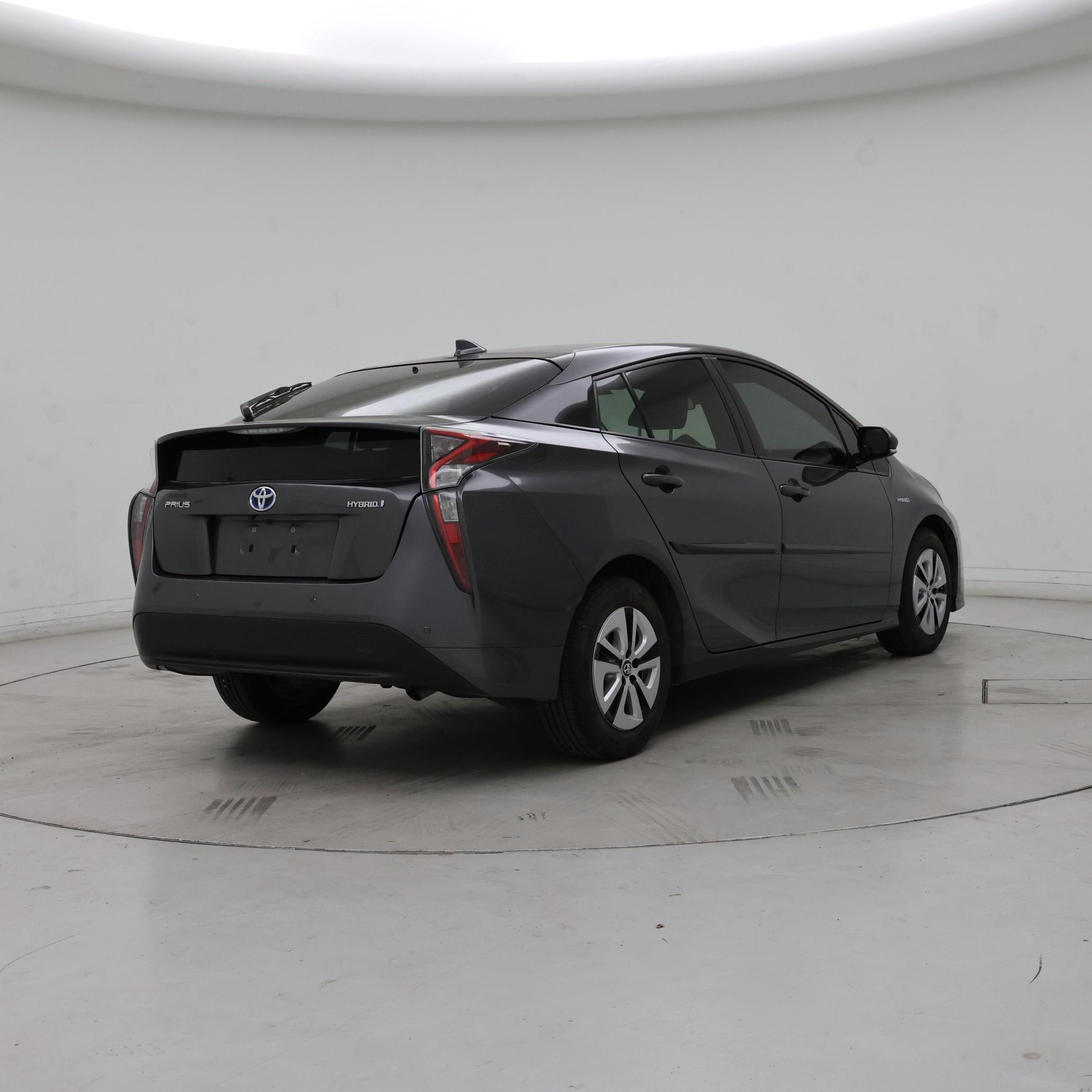 Thumbnail: 2017 Toyota Prius - 8