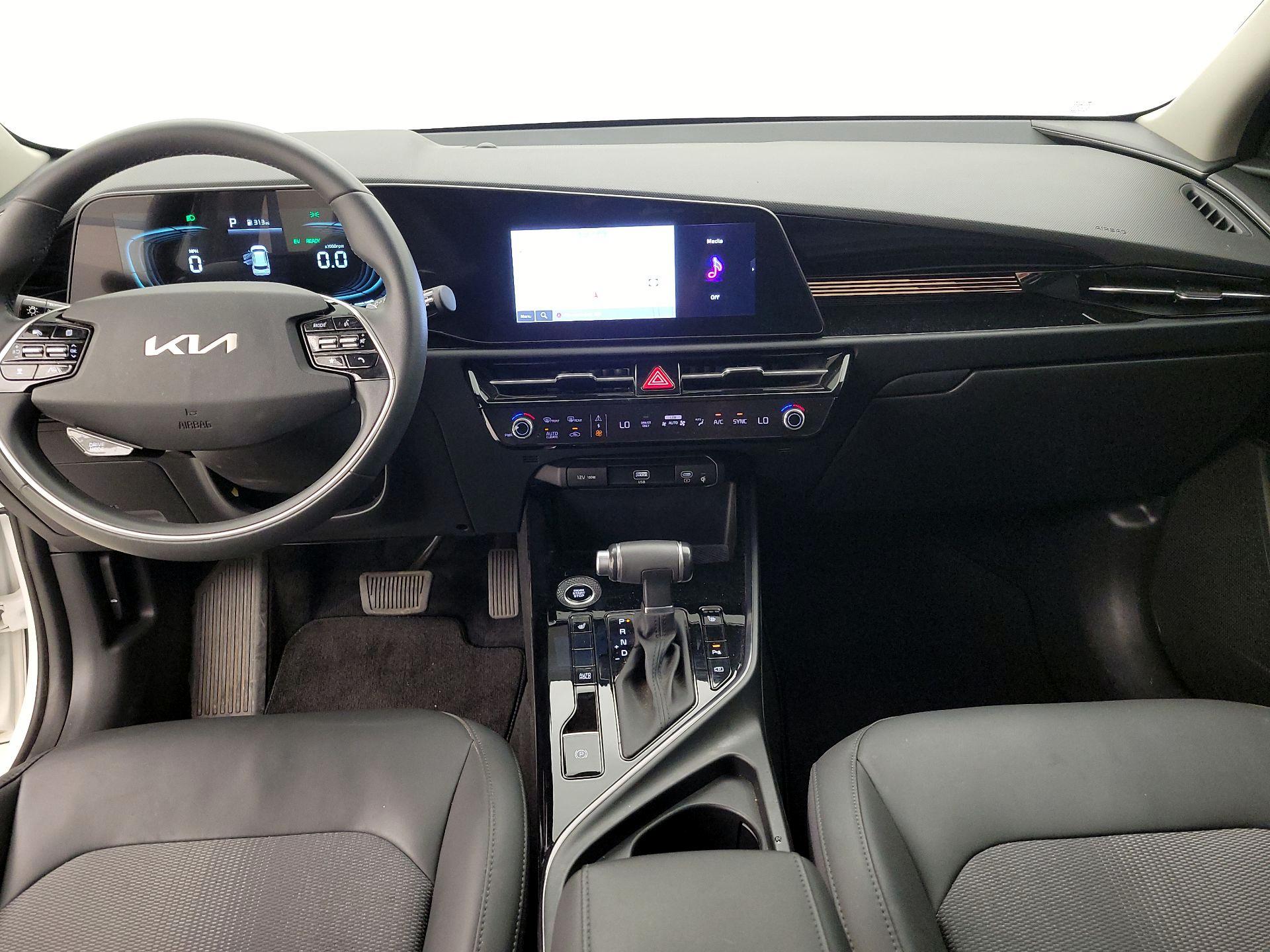 Thumbnail: 2024 Kia Niro - 9